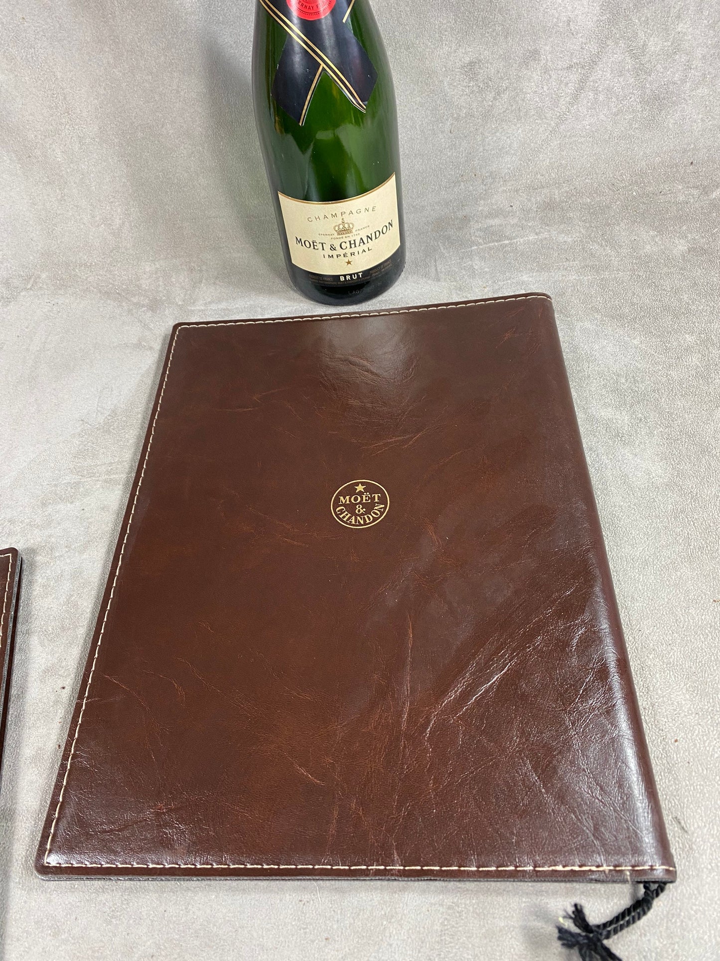 Set of 2 Möet &amp; Chandon vintage 1980 brown leather menu holders Made in France