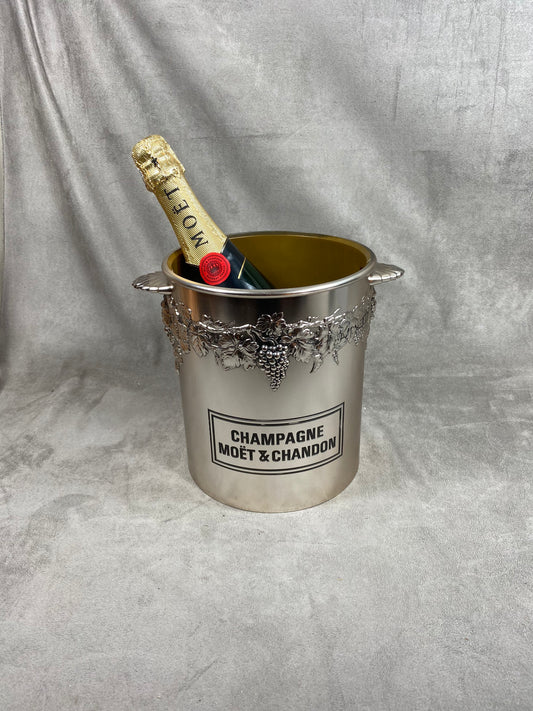 Seau à champagne en plastique argenté   Möet & Chandon vintage 1980 Made in France