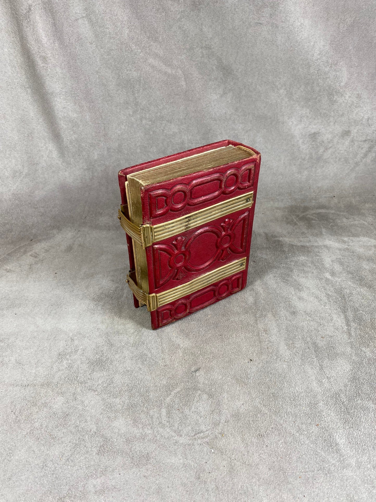 RARE Magnificent photo album or secret book in red leather and brass Made in France Late 19th century