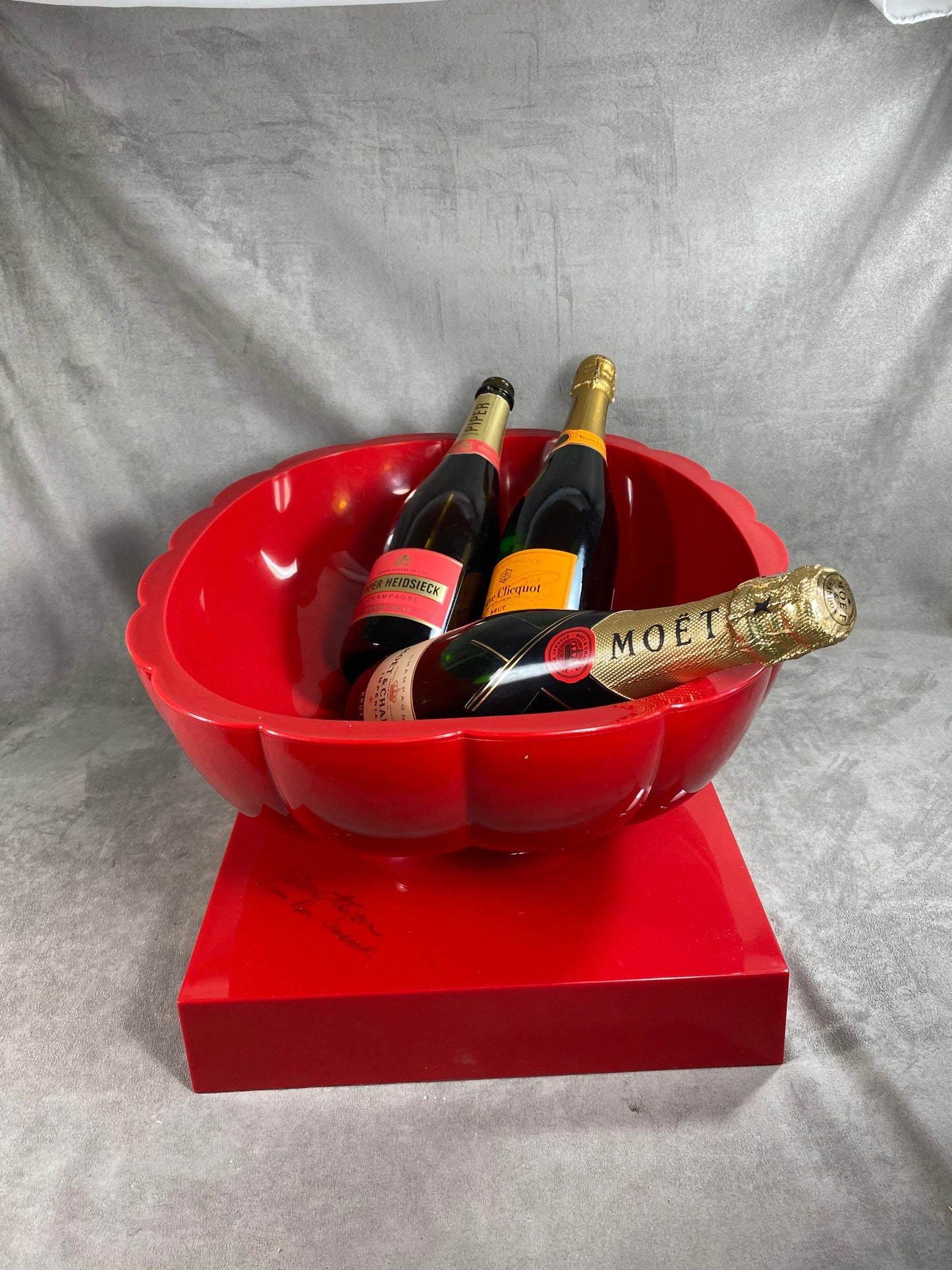 Vasque à champagne en plastique Jaime Hayon rouge vintage Piper-Heidsieck  Années 1980