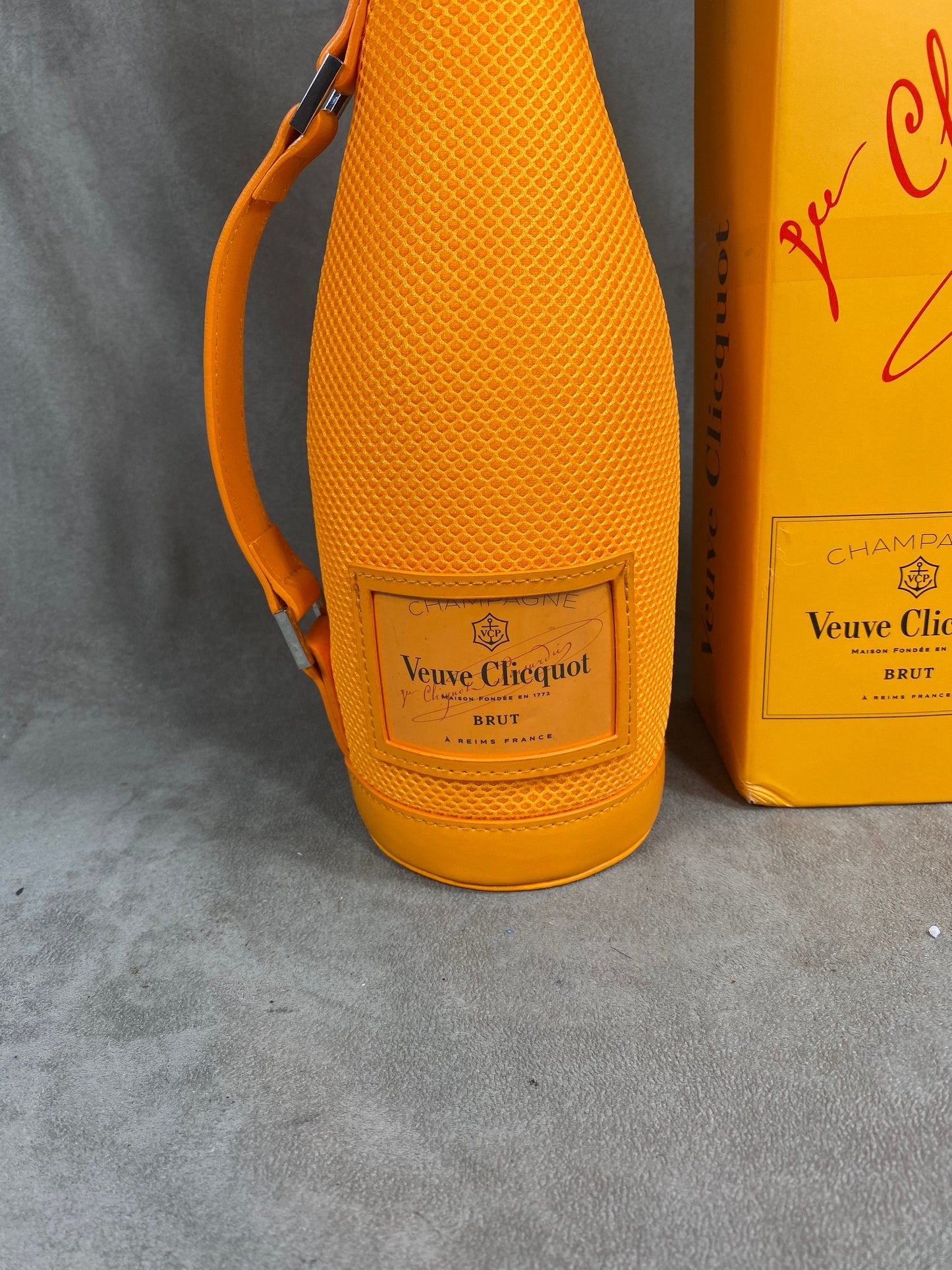 Veuve Clicquot champagne insulated case bottle cooler case orange Veuve Clicquot vintage made in France