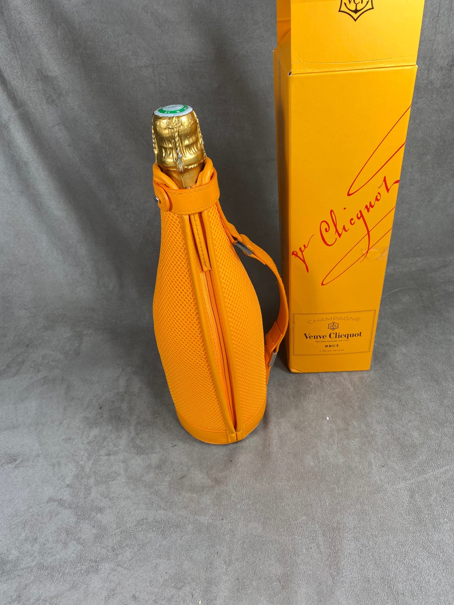 Veuve Clicquot champagne insulated case bottle cooler case orange Veuve Clicquot vintage made in France