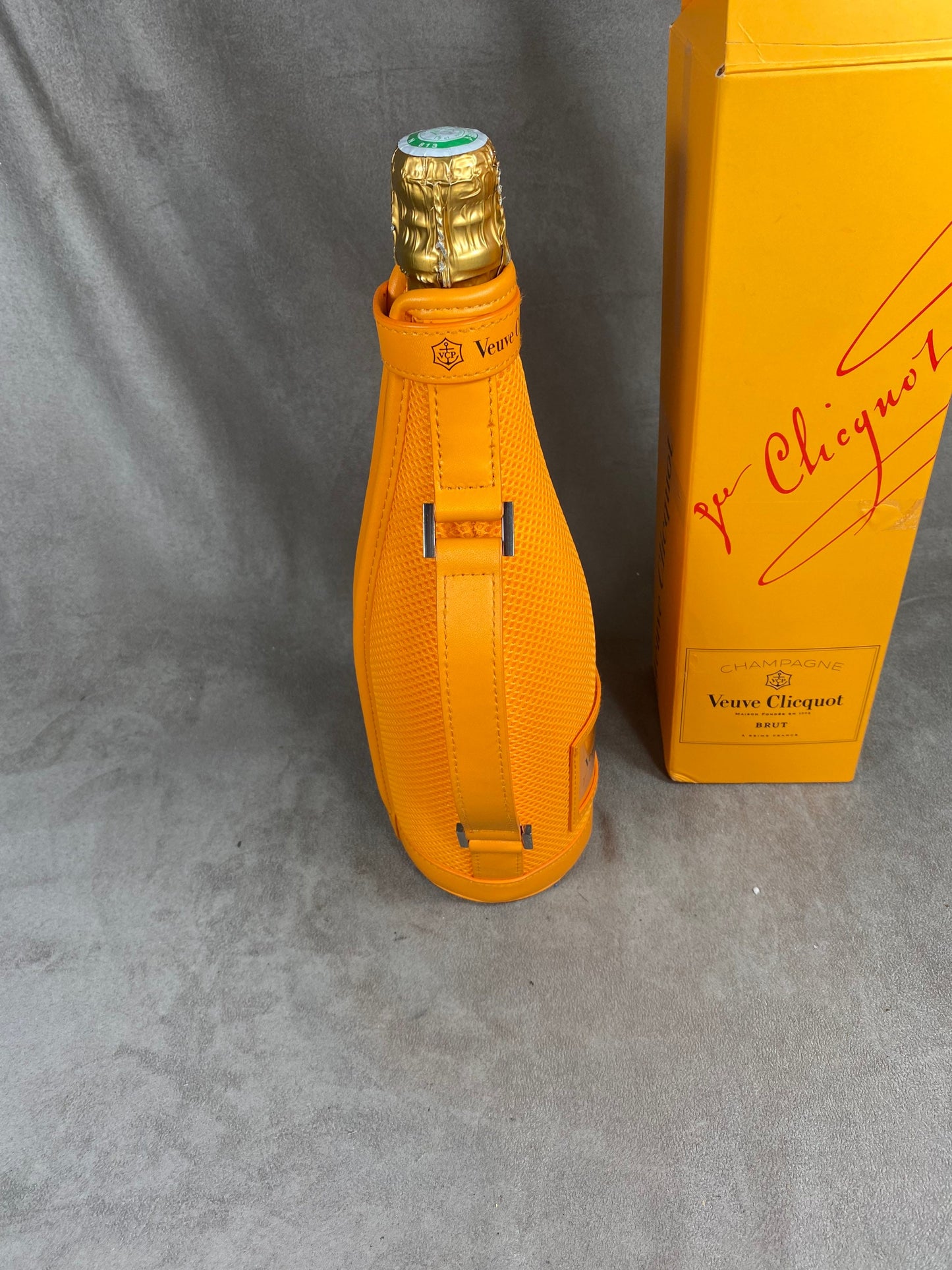 Veuve Clicquot champagne insulated case bottle cooler case orange Veuve Clicquot vintage made in France