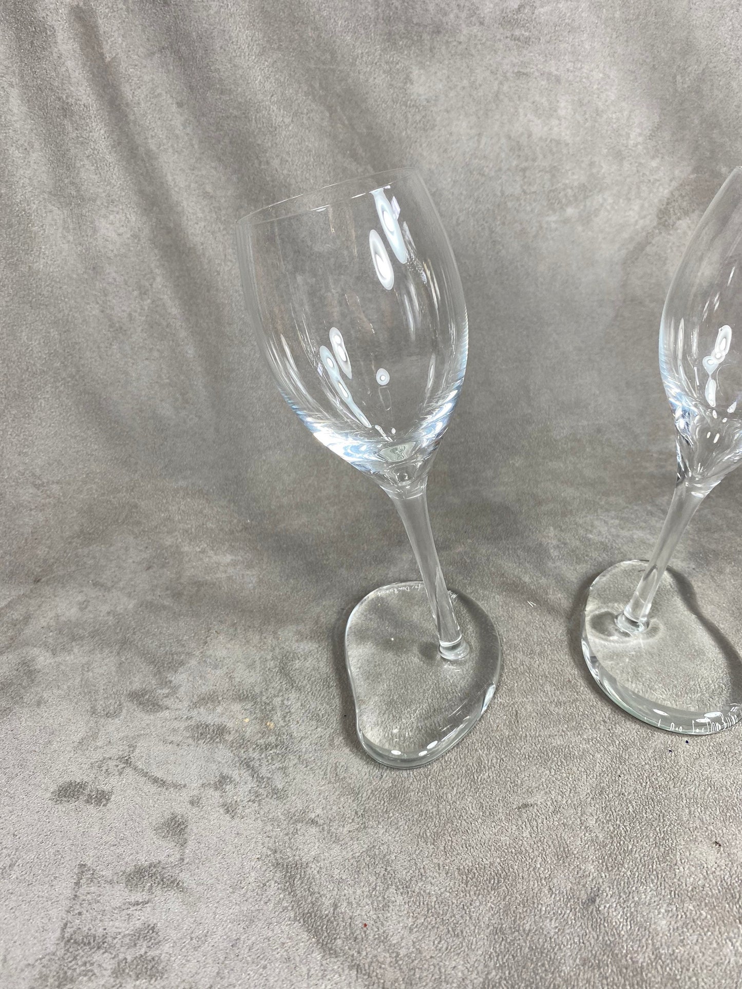 VERY RARE 2 beautiful vintage Dom Ruinart Champagne crystal flutes by Maarten Baas