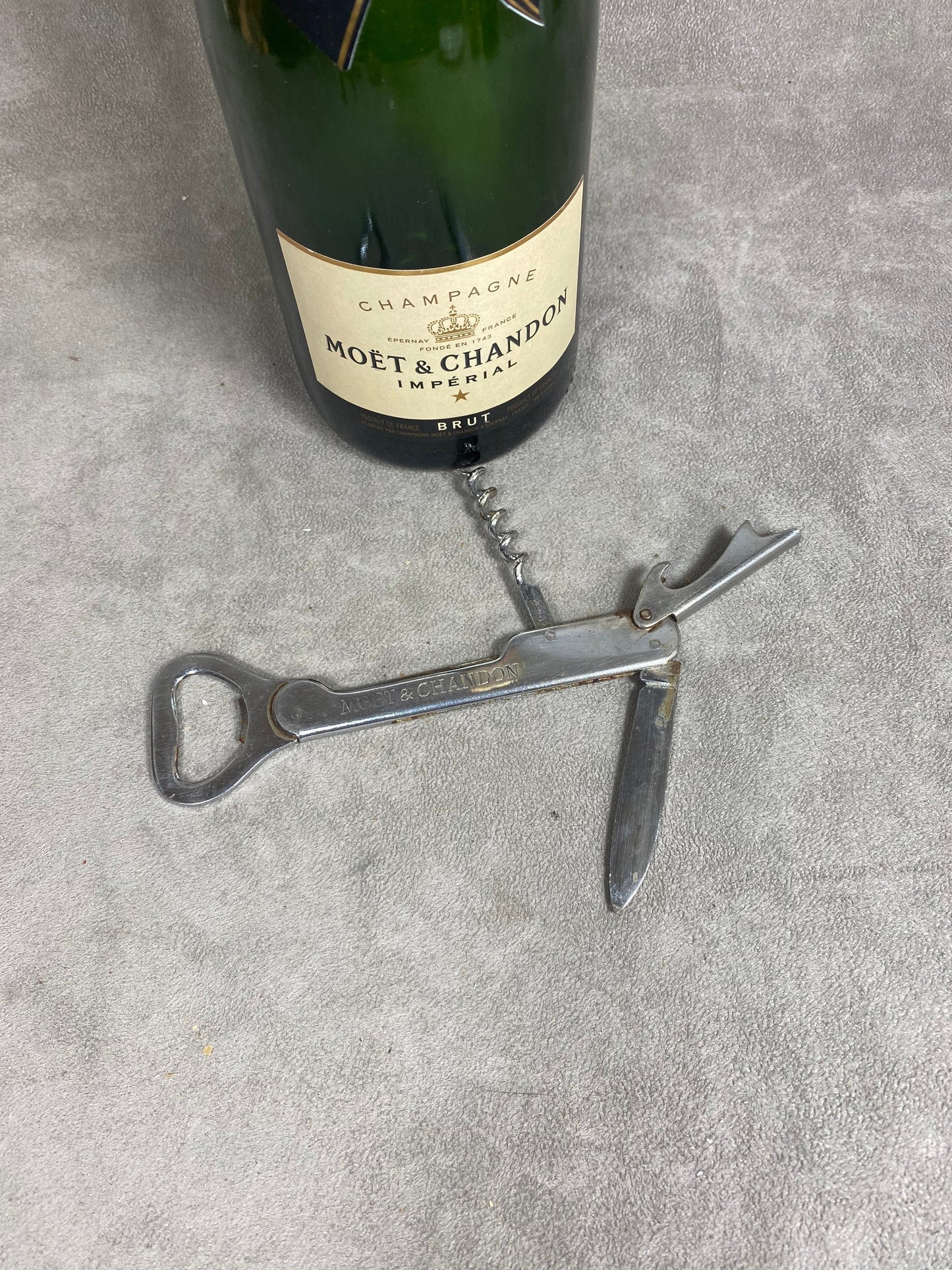 Moet et Chandon  champagne Décapsuleur, Tire-bouchon en acier vintage Made in France, Wine Collectors, French Wine