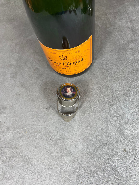 Bouchon stoppeur pour bouteille de champagne entamée Années 1950  Veuve Clicquot Ponsardin La Grande  Dame