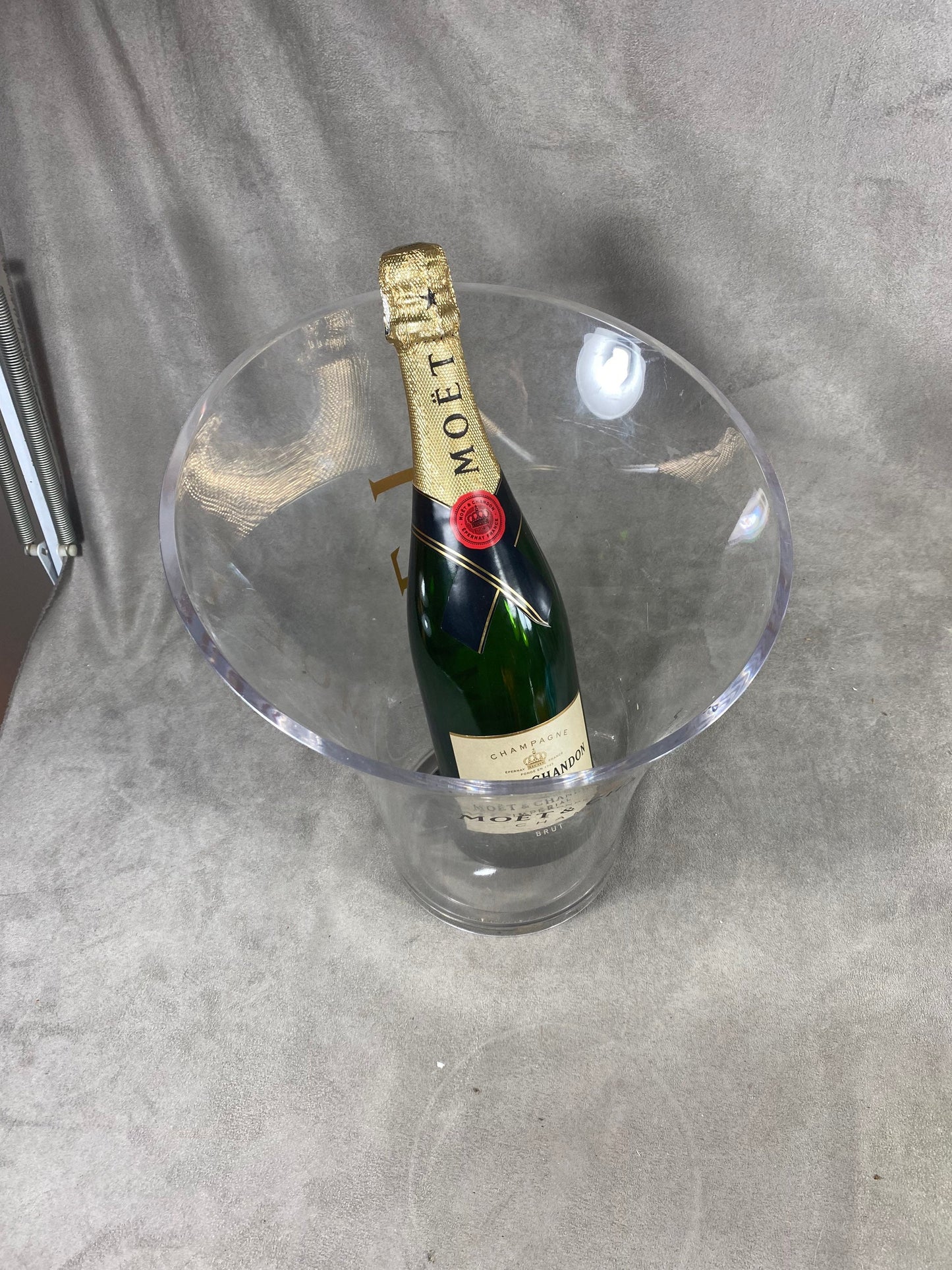 Seau à champagne en plexiglass Möet & Chandon vintage 1970 Made in France