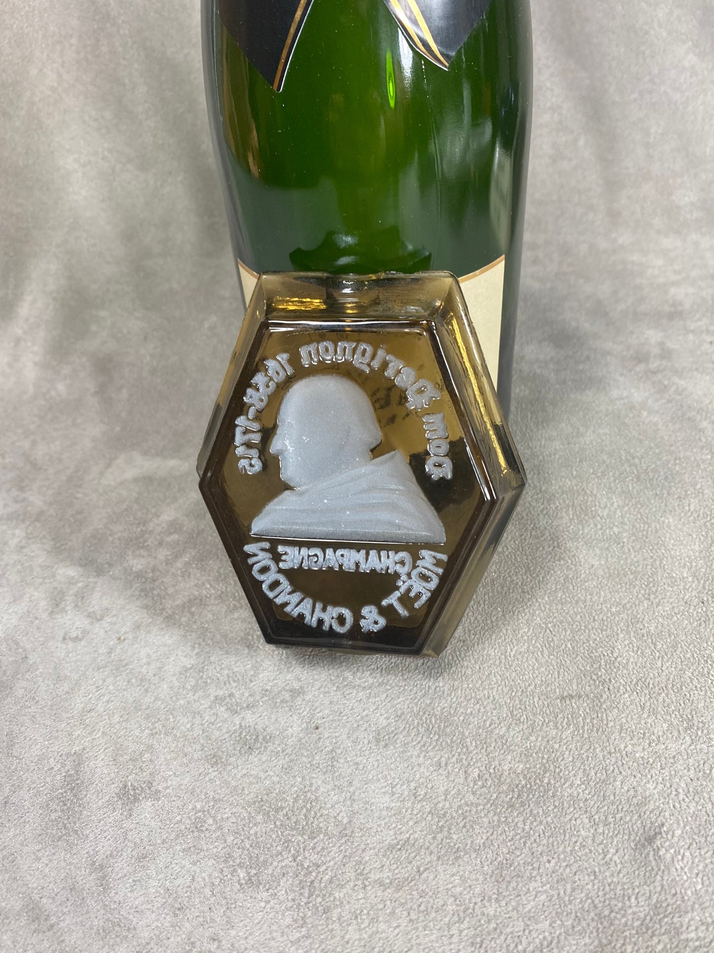 Moët&amp;Chandon Französischer Aschenbecher, Depressionsglas, Champagner Dom Perignon um 1930