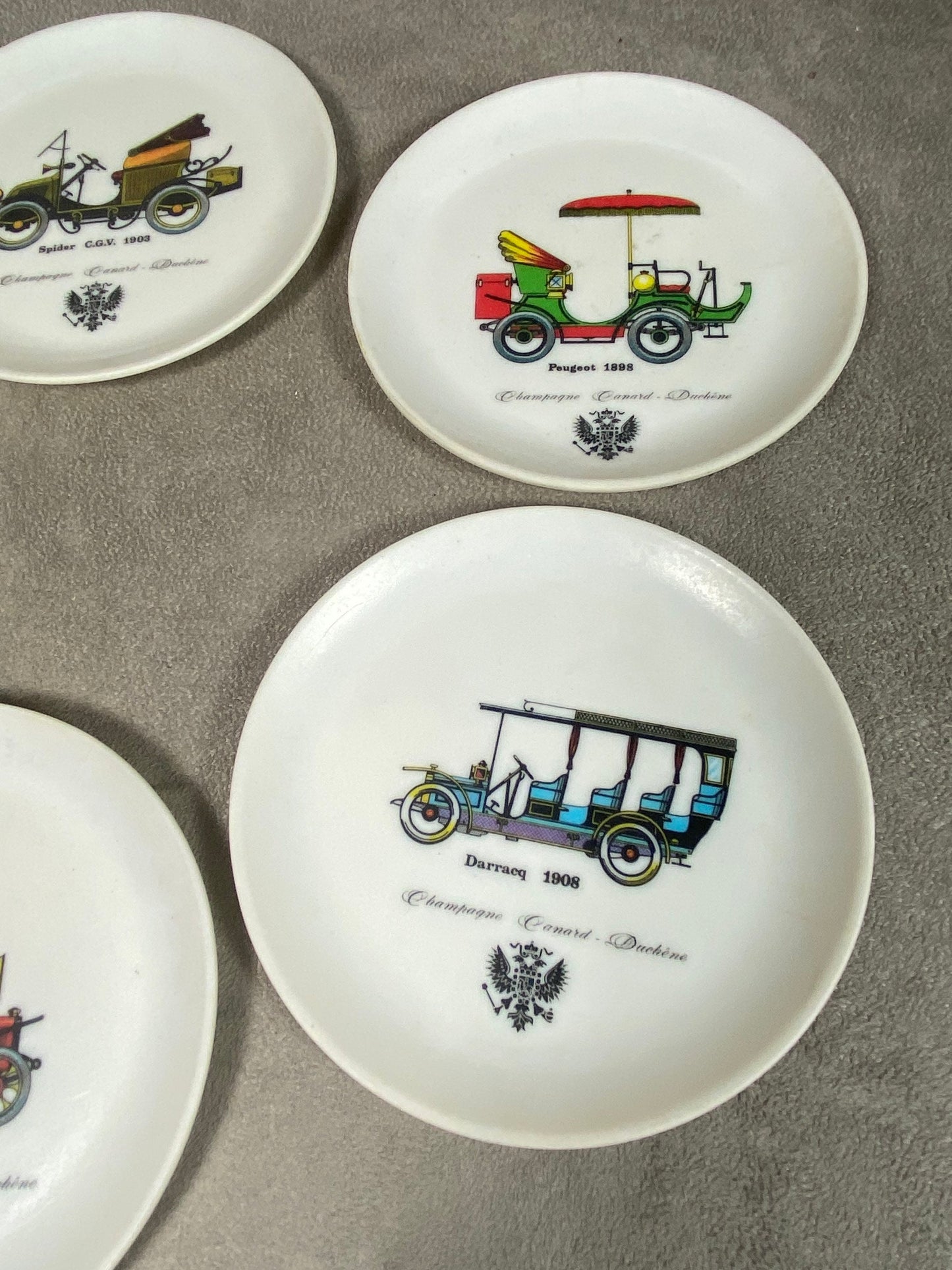 Set mit 5 Vintage-Aschenbechern aus Kunststoff Canard-Duchêne Made in France