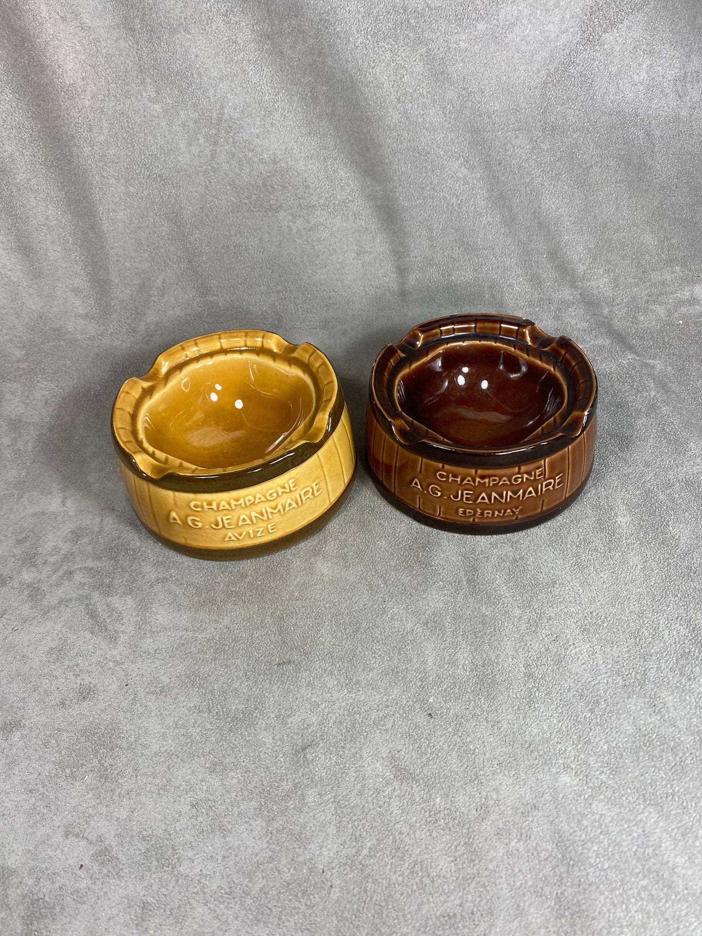 Lot de 2 cendrier champagne A.G Jean Maire en céramique marron et jaune vintage Années 1950