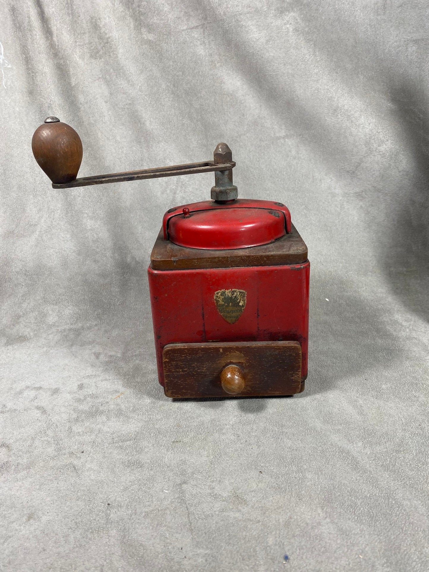 Peugeot Frères red sheet metal and wood coffee grinder EX model dated between 1947 and 1960 Shabby chic Made in France