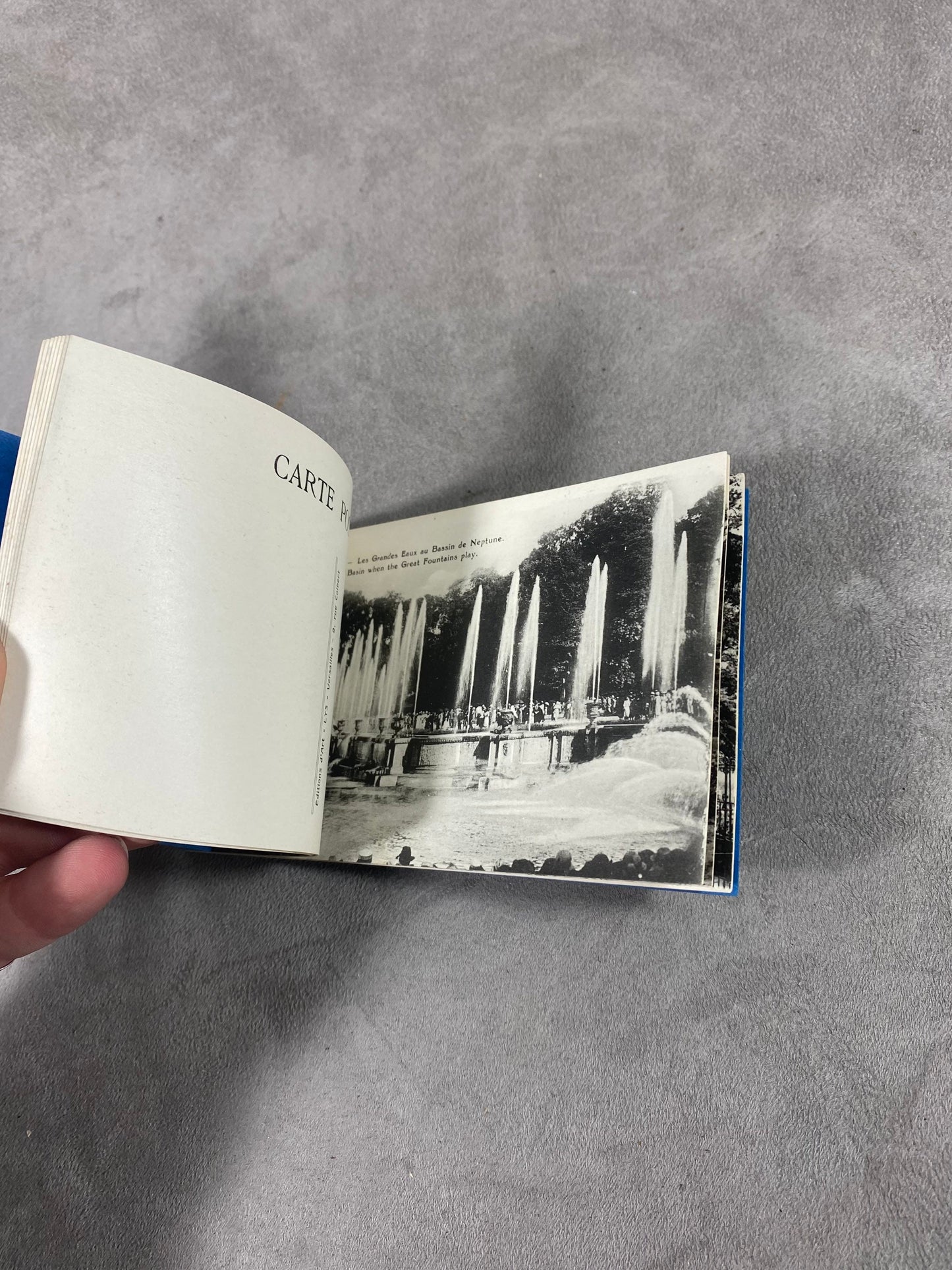 Cardboard postcard booklet of Versailles and the Trianon in Paris Made in France 1950s
