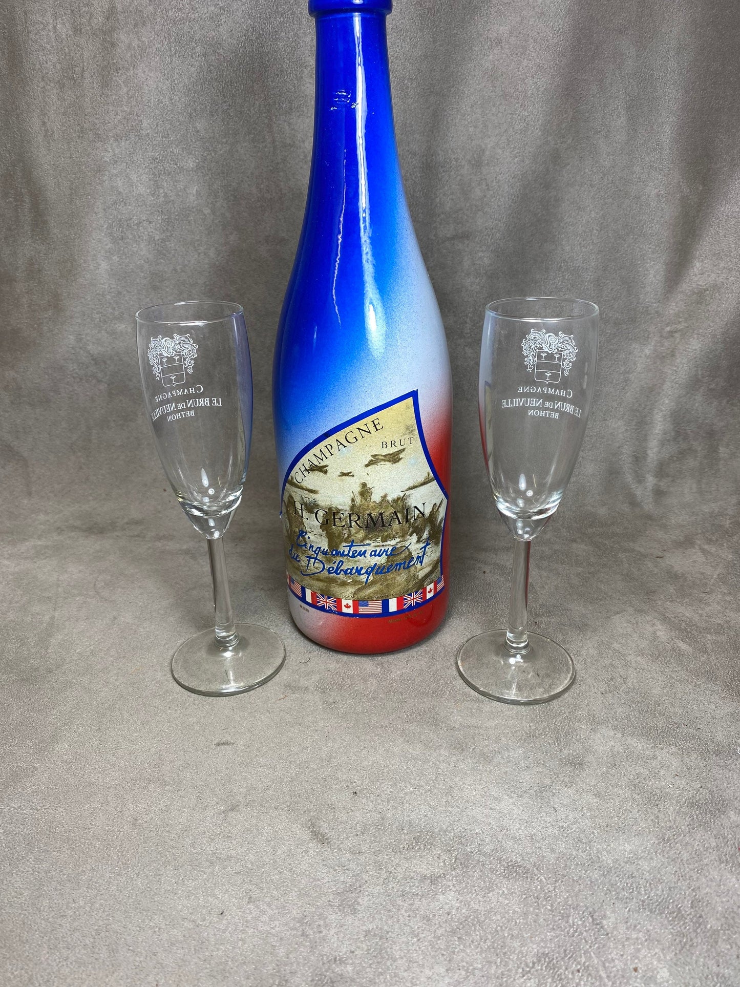 2 vintage Le Brun de Neuville Champagne glass flutes Made in France