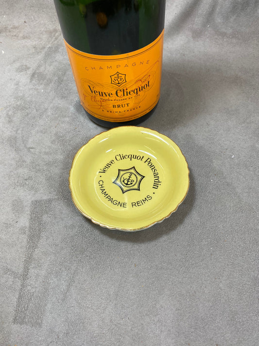 Veuve Cliquot Ponsardin Aschenbecher, orangefarbenes Vintage-Werbeobjekt aus Steingut, Moulin des Loups Champagne Reims Frankreich Vintage