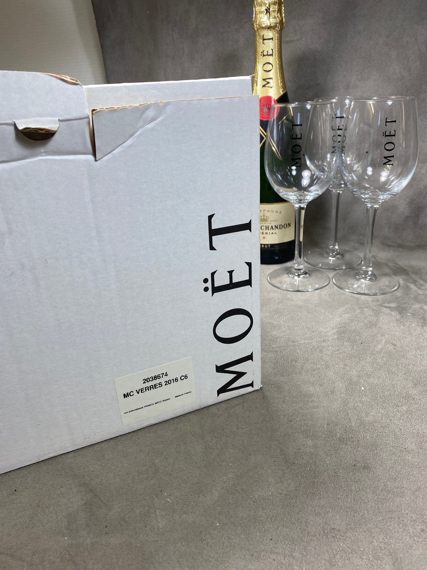 SELTENES Set mit 6 Vintage-Champagnerflöten aus Kristall von Moet et Chandon, hergestellt in Frankreich