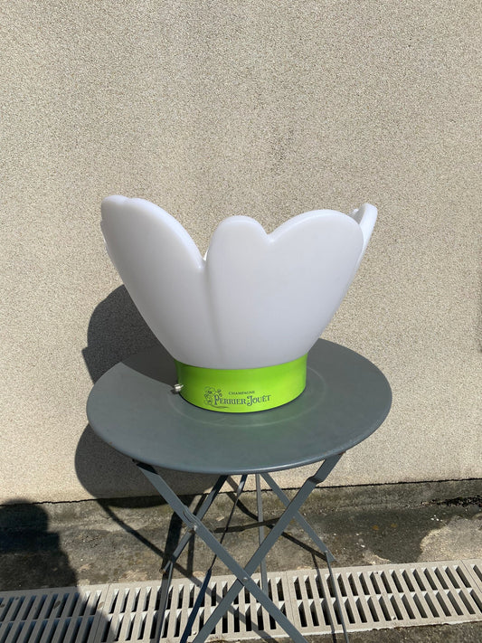 Perrier Jouet Champagne Bucket Flower-shaped basin designed by Emile Gallé with LED light Decor bar Champagne pool party