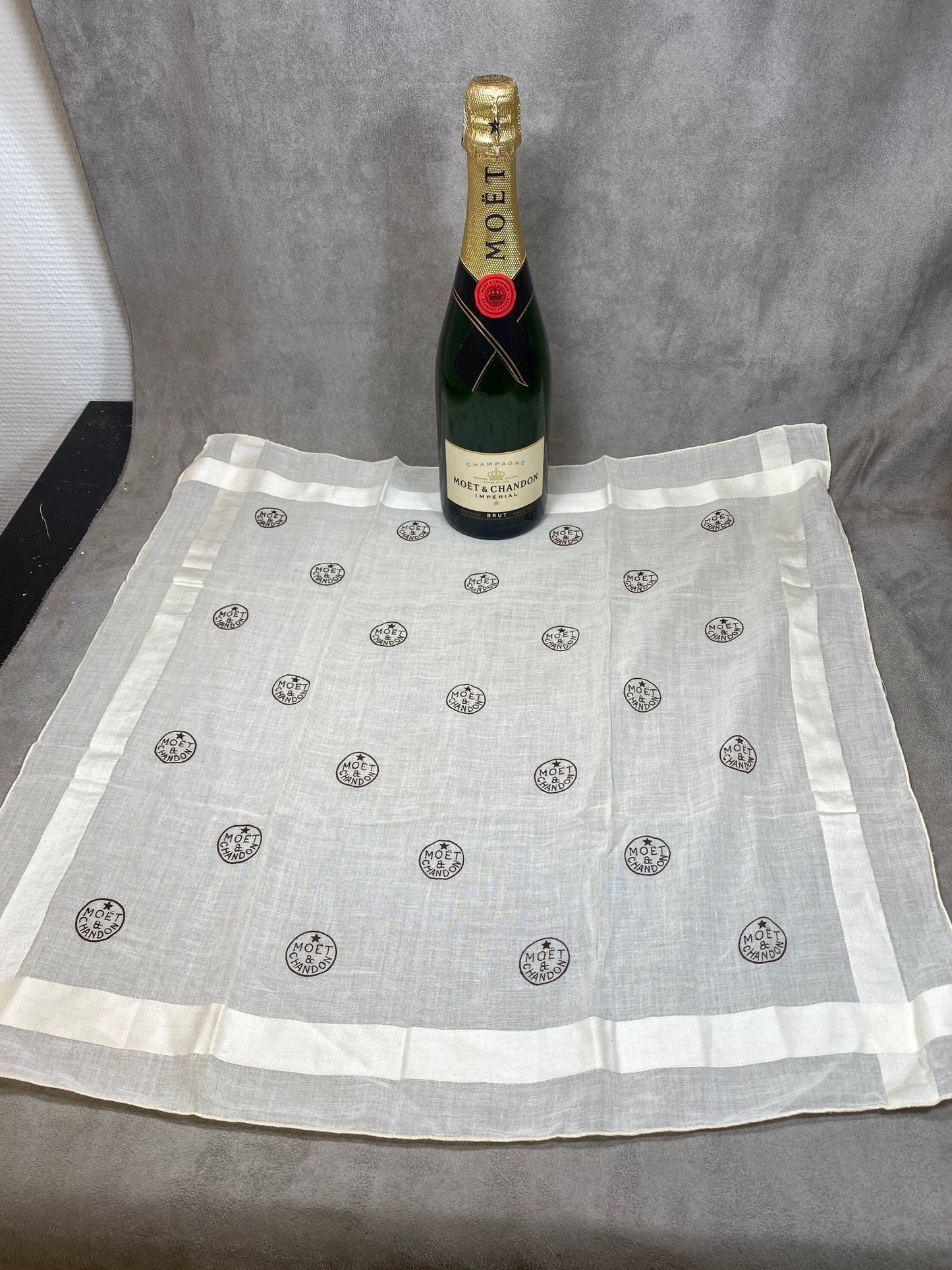 SELTENER Vintage Moet et Chandon Champagner Seidenbeutel Made in France