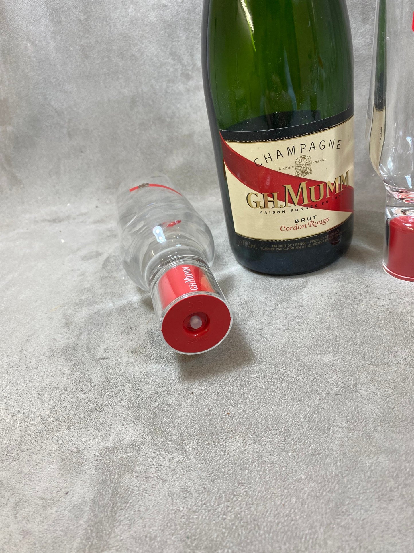 Lot de 2 flutes à champagne en plastique Champagne MUMM France |vintage Made in France