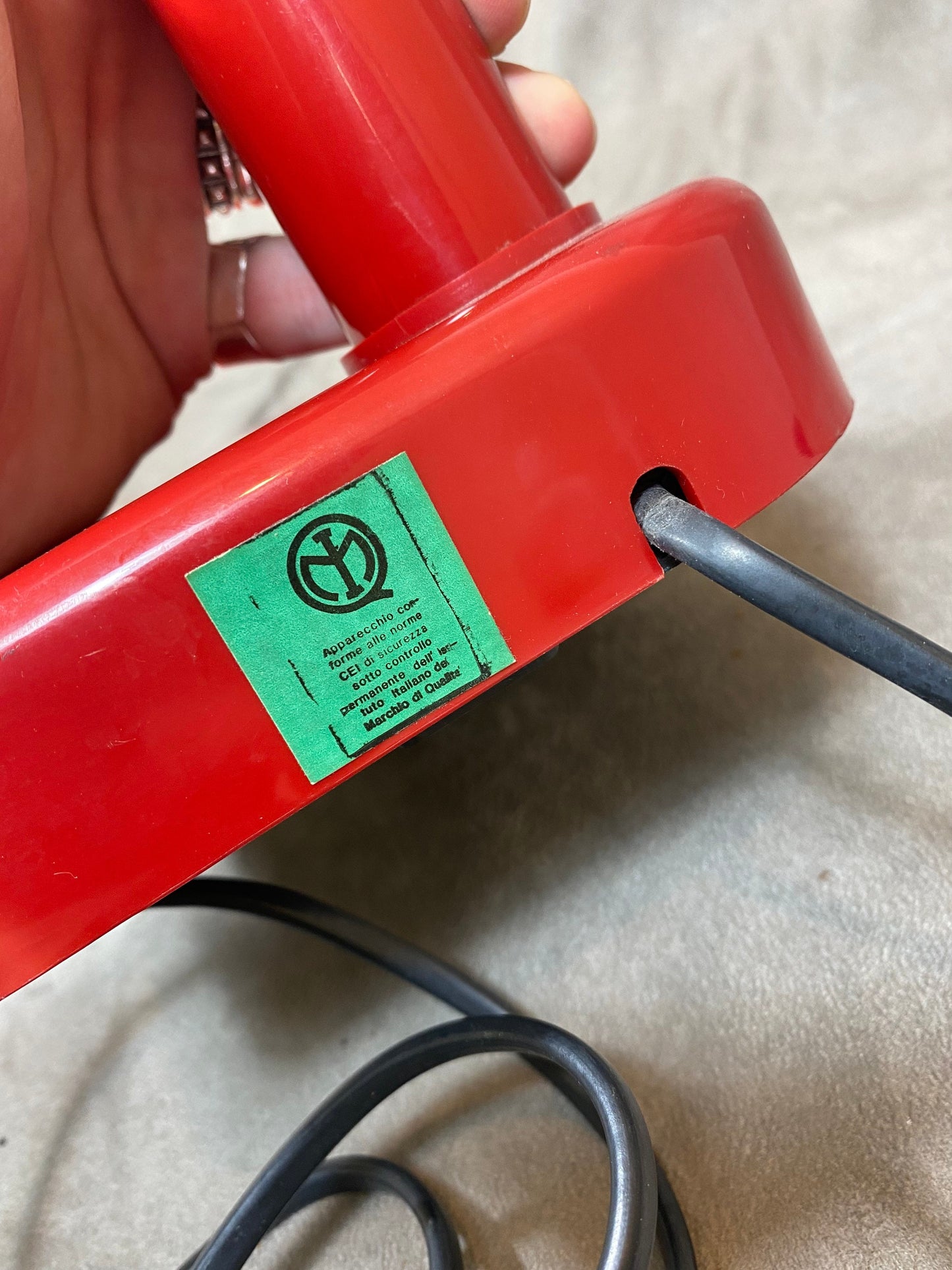 Vintage design desk lamp in red plastic Italian vintage design Made in Italy 1970