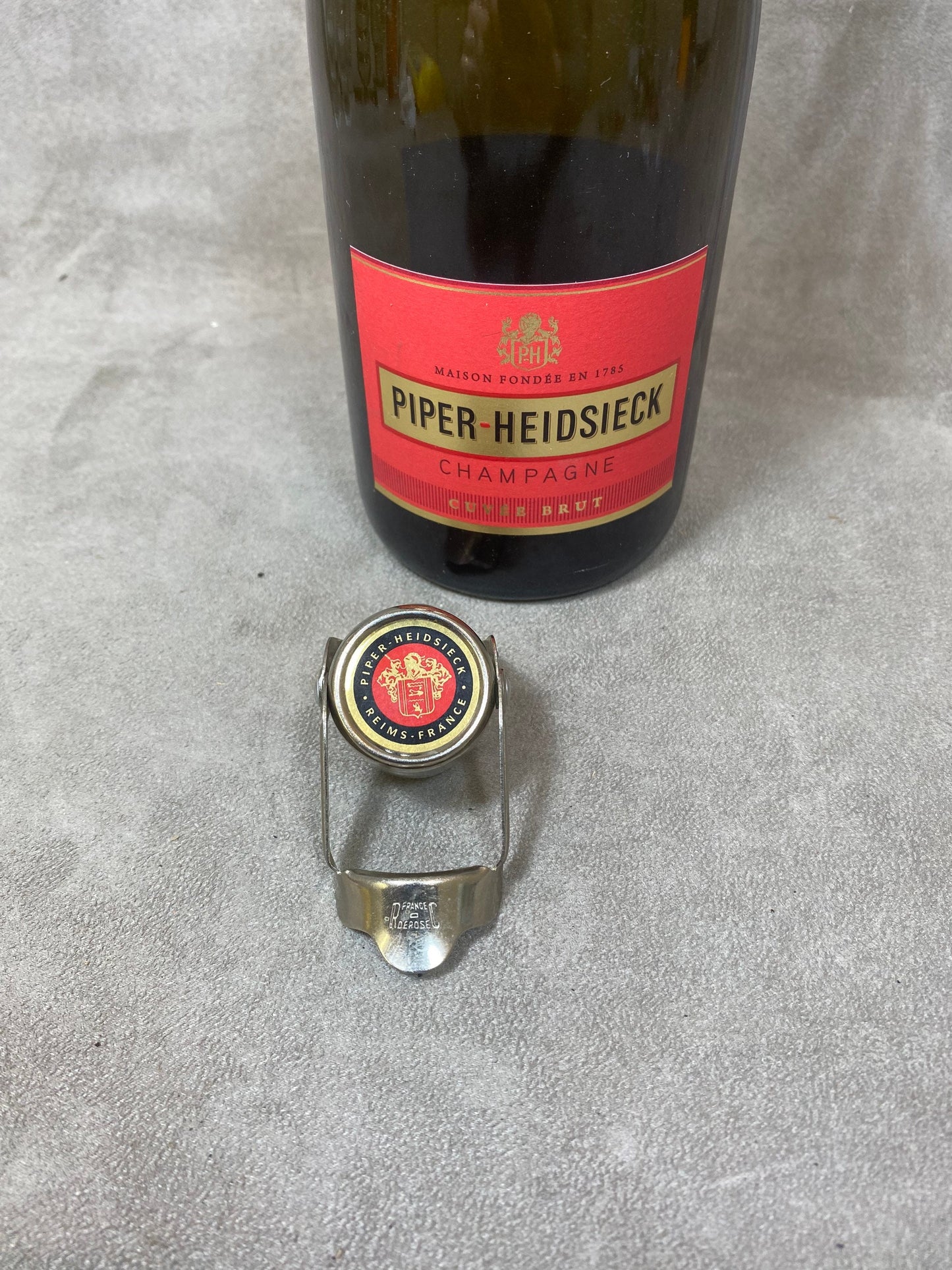 Champagne Piper metal stopper for opened champagne bottles