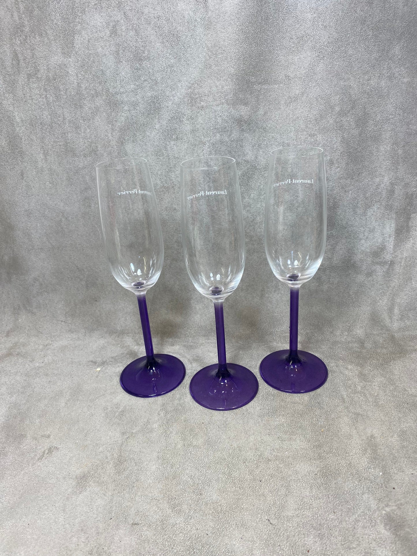 Lot de 3 flutes en verre violet vintage  Champagne Laurent-Perrier Made in france