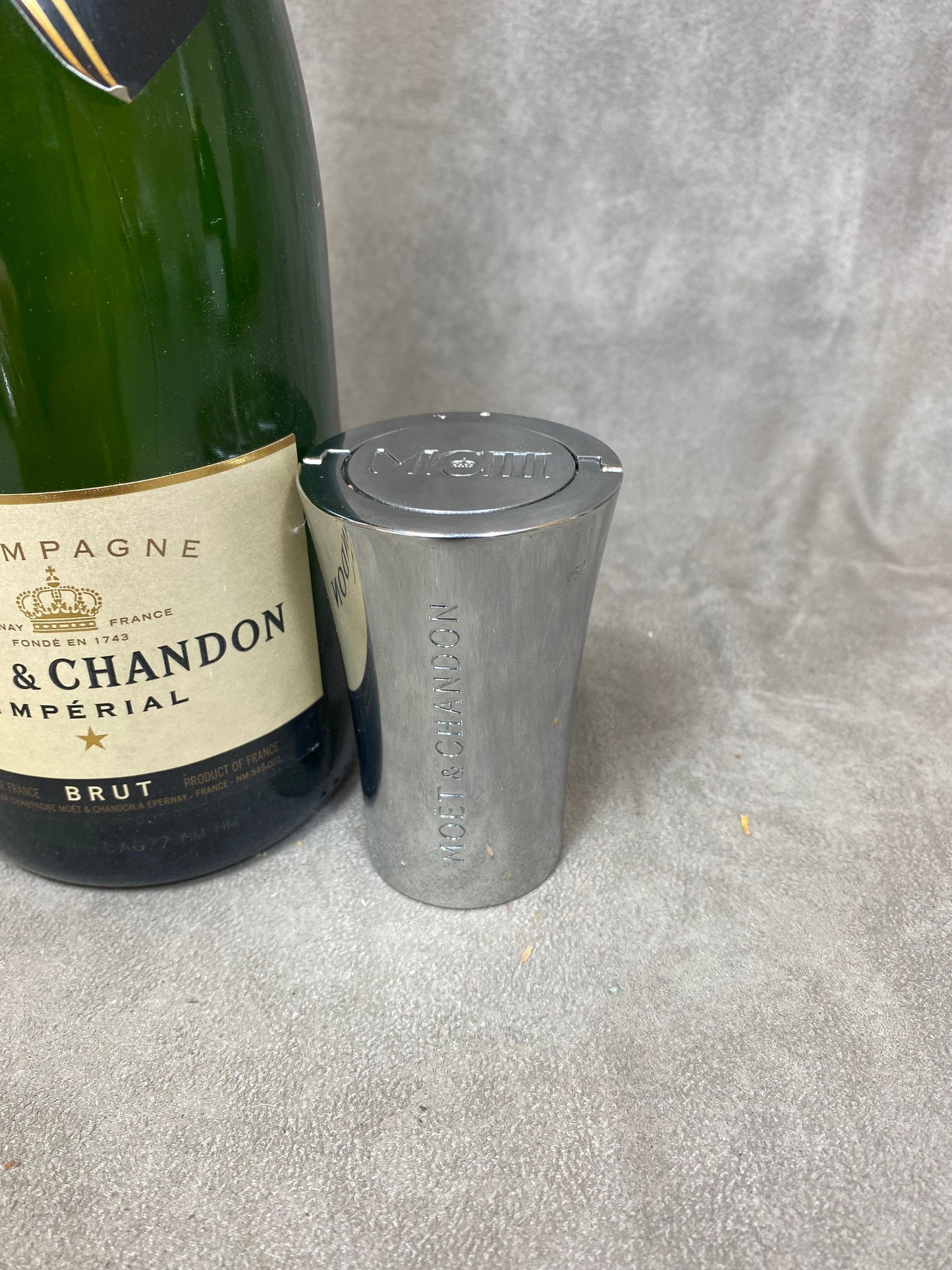 VERY RARE Bouchons stoppeur champagne en acier Möet & Chandon cuvée MCIII vintage