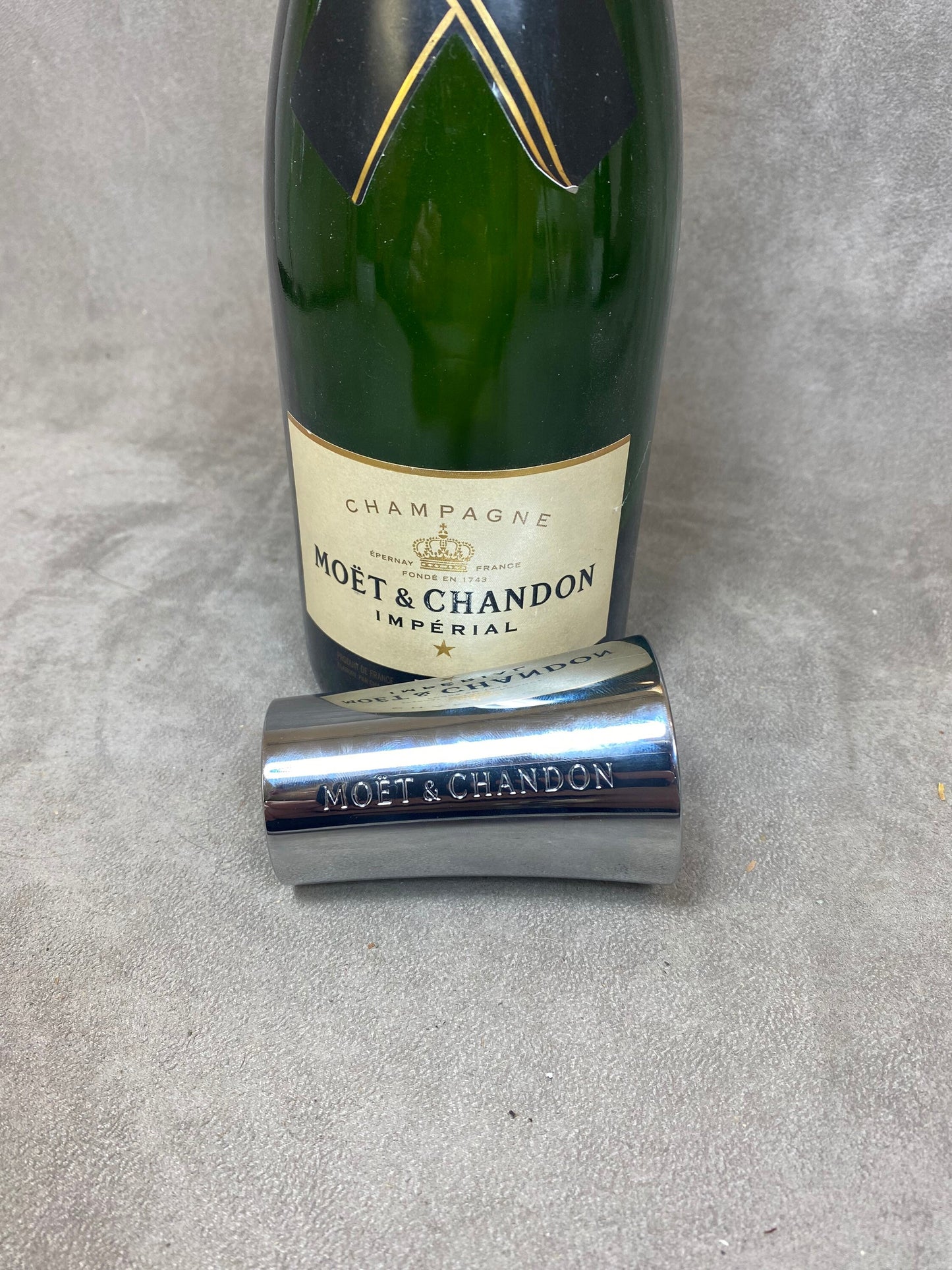 VERY RARE Bouchons stoppeur champagne en acier Möet & Chandon cuvée MCIII vintage