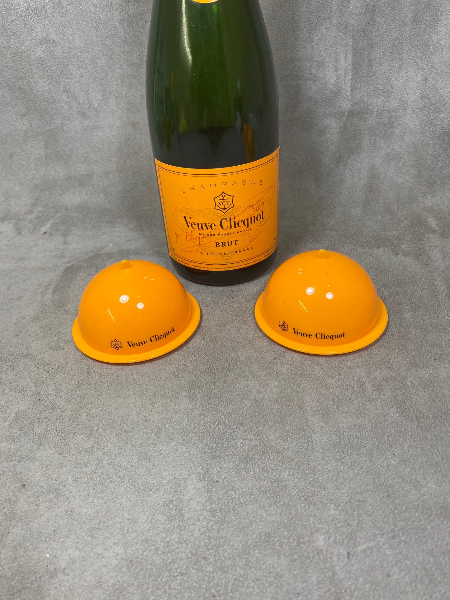 2er Set Veuve Clicquot Ponsardin Butterdosen aus Vintage-Kunststoff Made in France