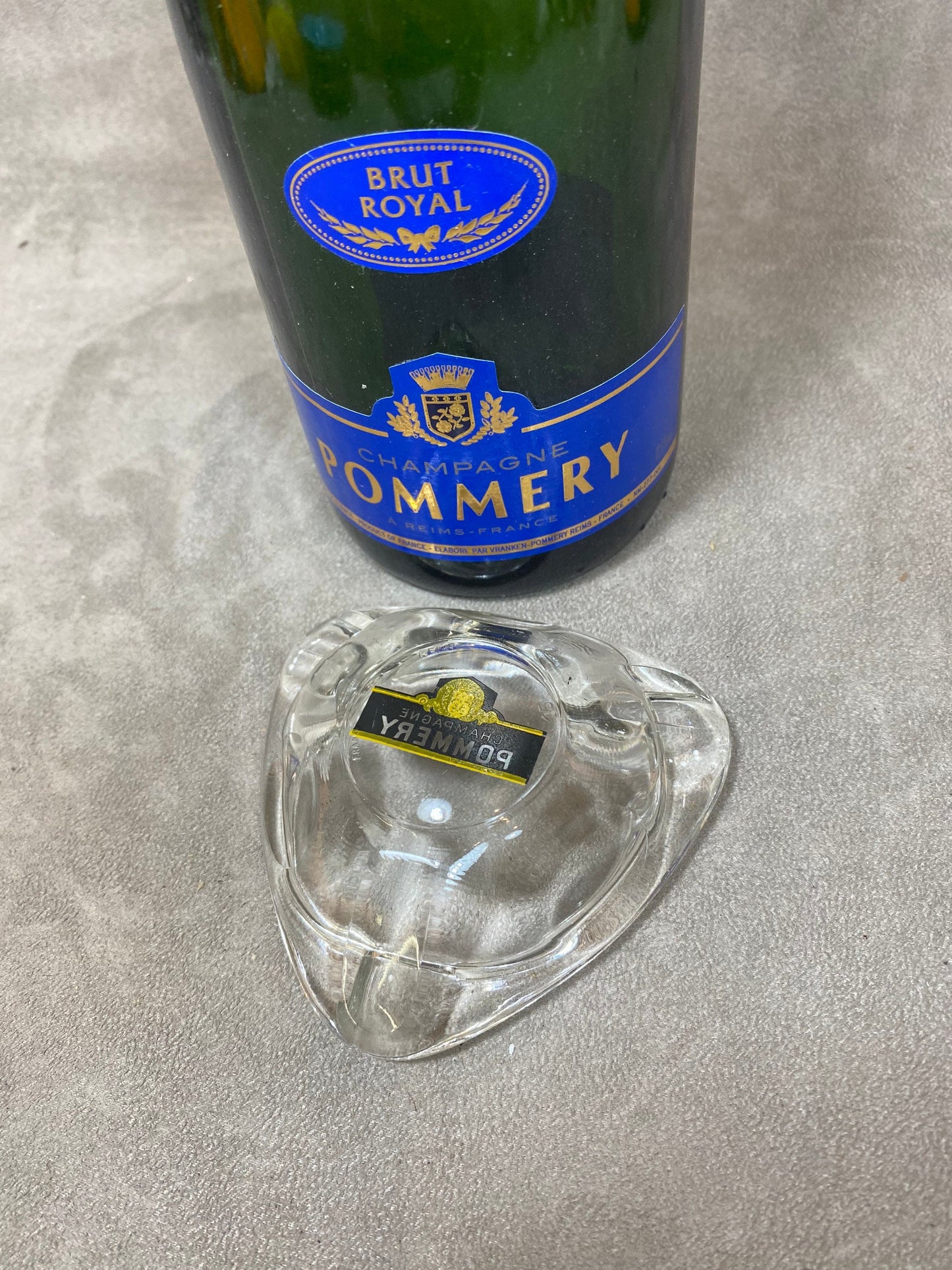 Cendrier vintage champagne POMMERY en verre Made in France