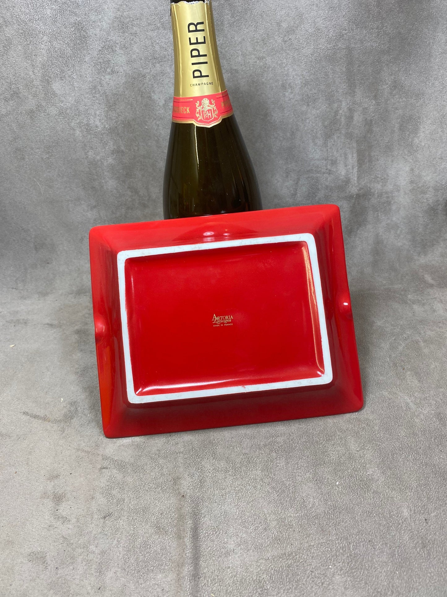 XXL Aschenbecher rot Champagner Piper-Heidsieck Vintage Werbeartikel aus Steingut Made in France Champagne Reims France Vintage