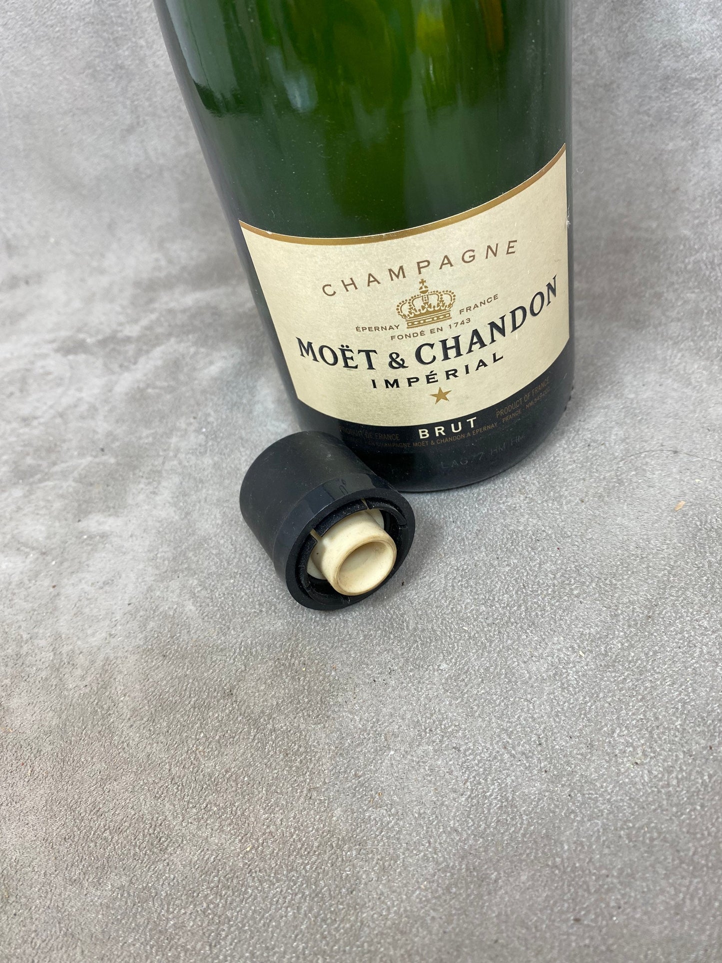 Möet &amp; Chandon Vintage-Champagnerverschlüsse aus Kunststoff