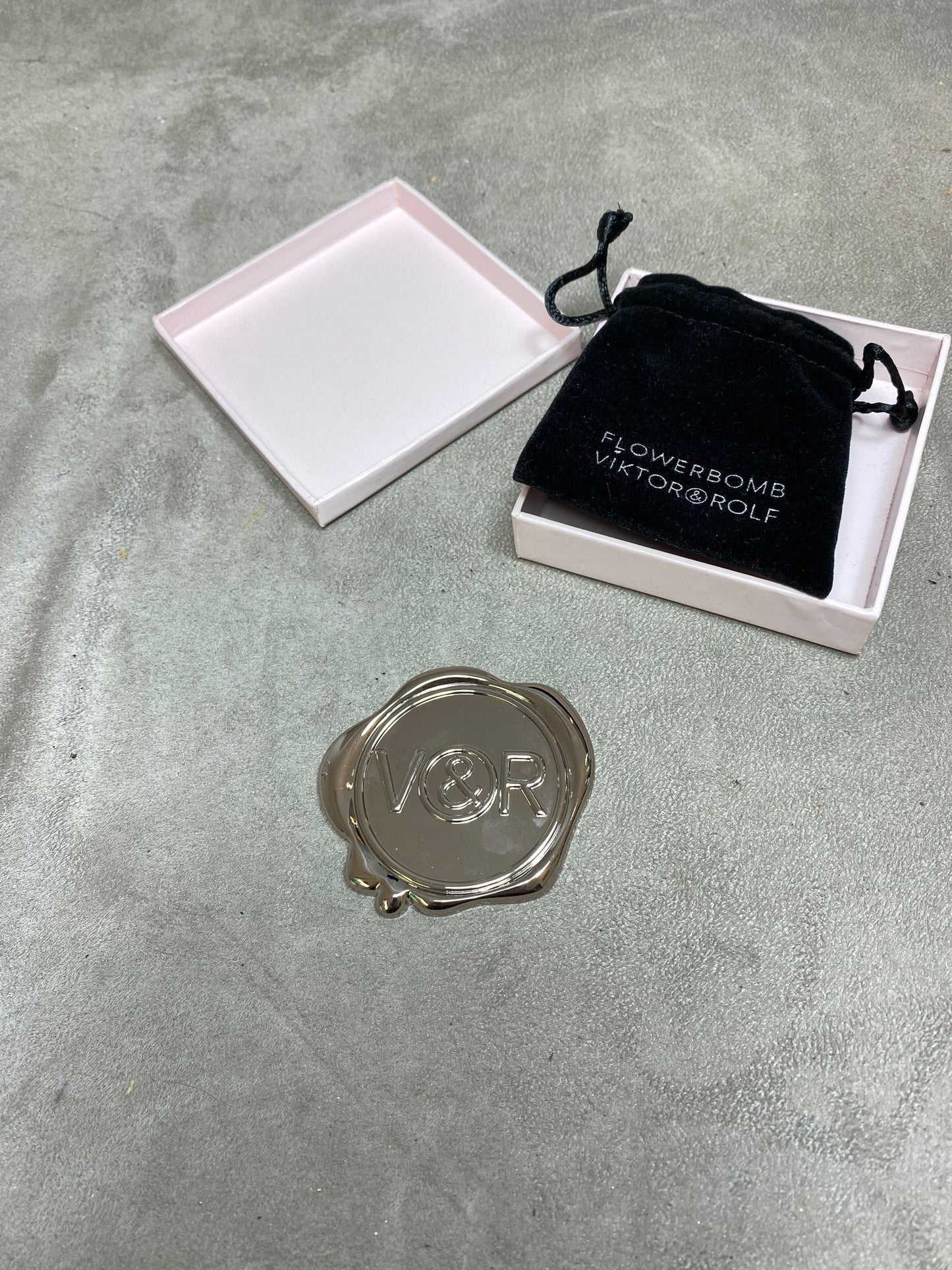 Viktor&Rolf Miroir de poche en acier et verre avec sa boite vintage Made in France