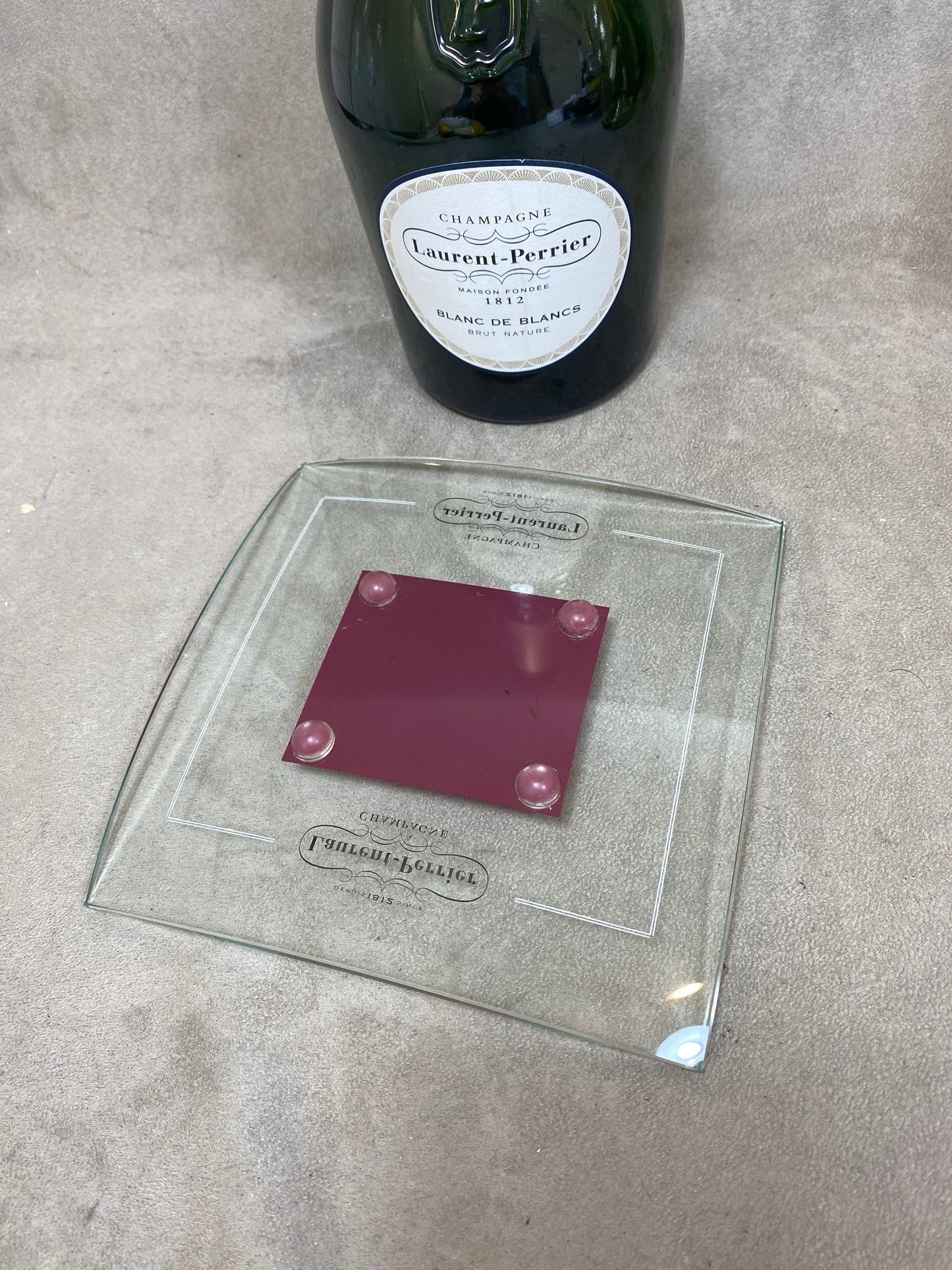 Vide de poche champagne Laurent-Perrier en verre vintage Made in France