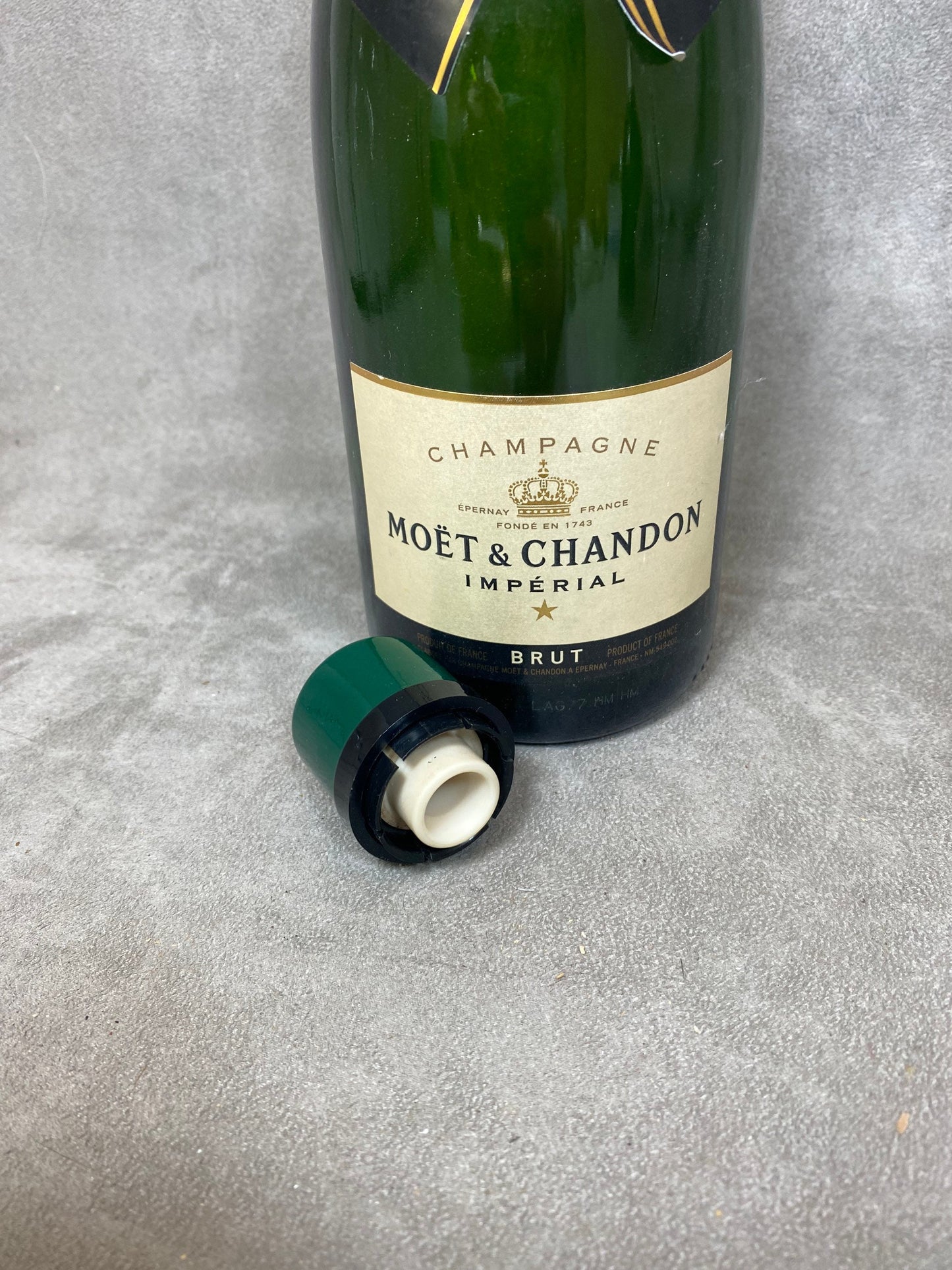 Möet &amp; Chandon Vintage-Champagnerverschlüsse aus Kunststoff