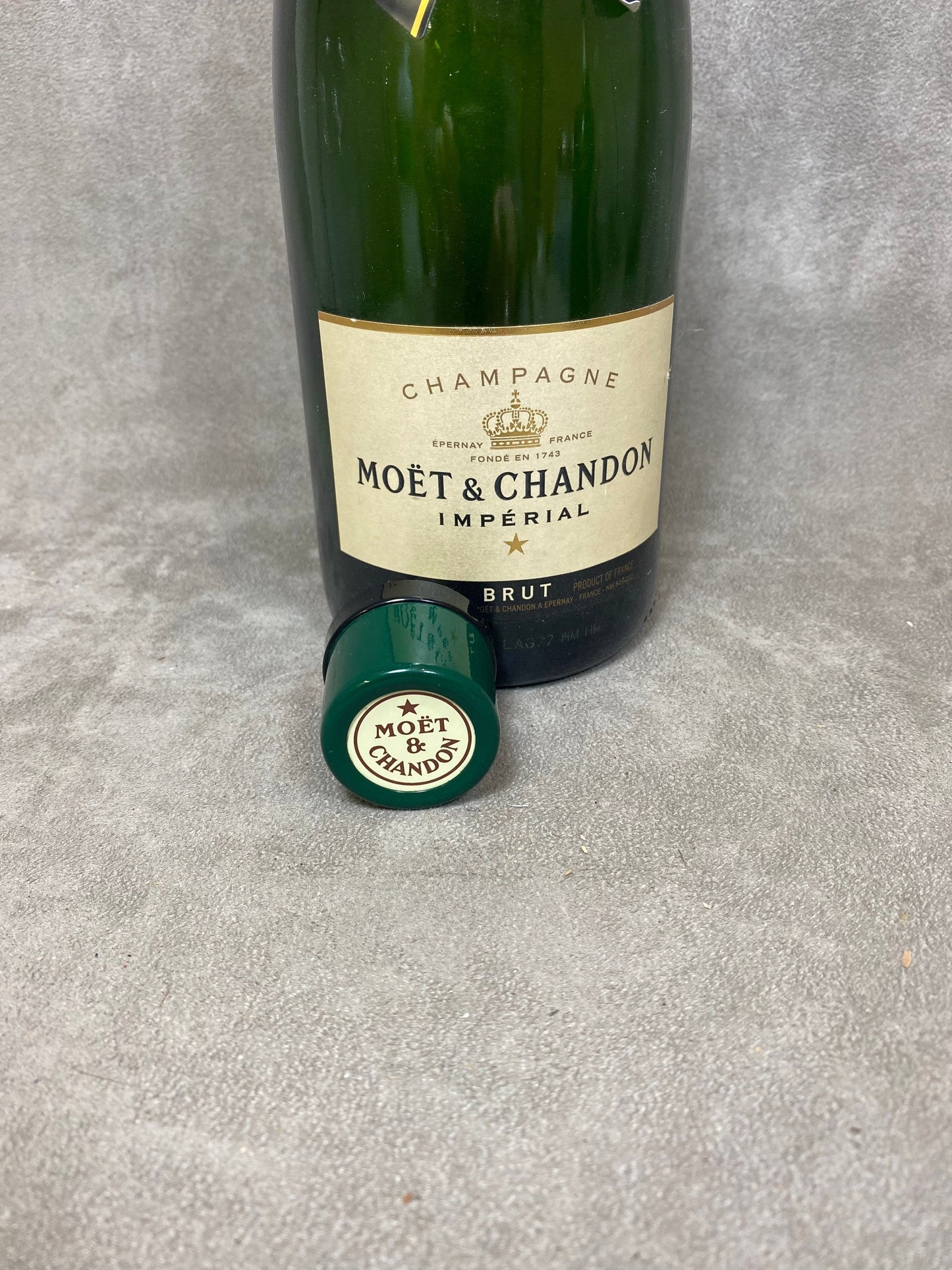 Möet &amp; Chandon Vintage-Champagnerverschlüsse aus Kunststoff