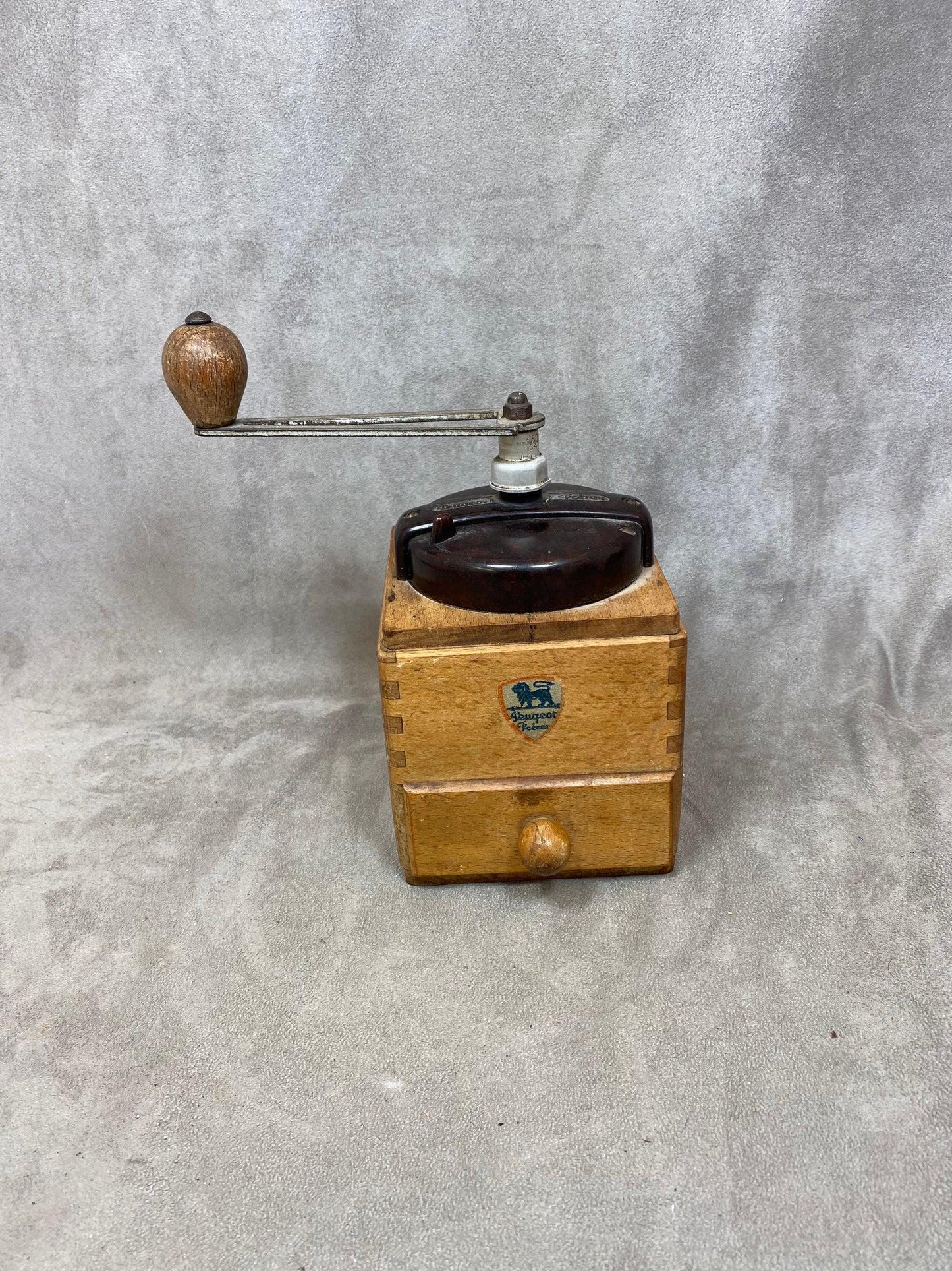 Peugeot Frères wooden coffee grinder model EX dated between 1947 and 1960 Shabby chic Made in France