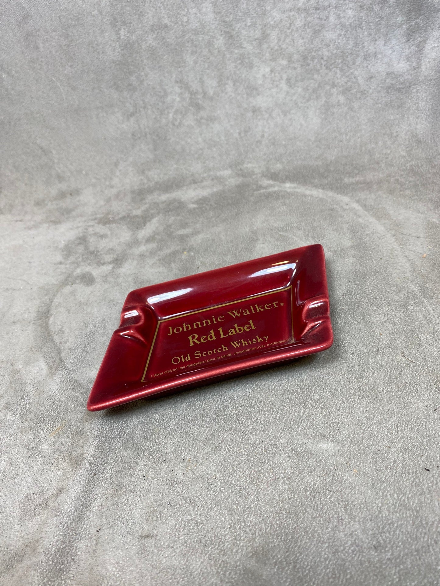 Johnnie Walker ashtray pocket emptier vintage advertising item in red ceramic Made in France