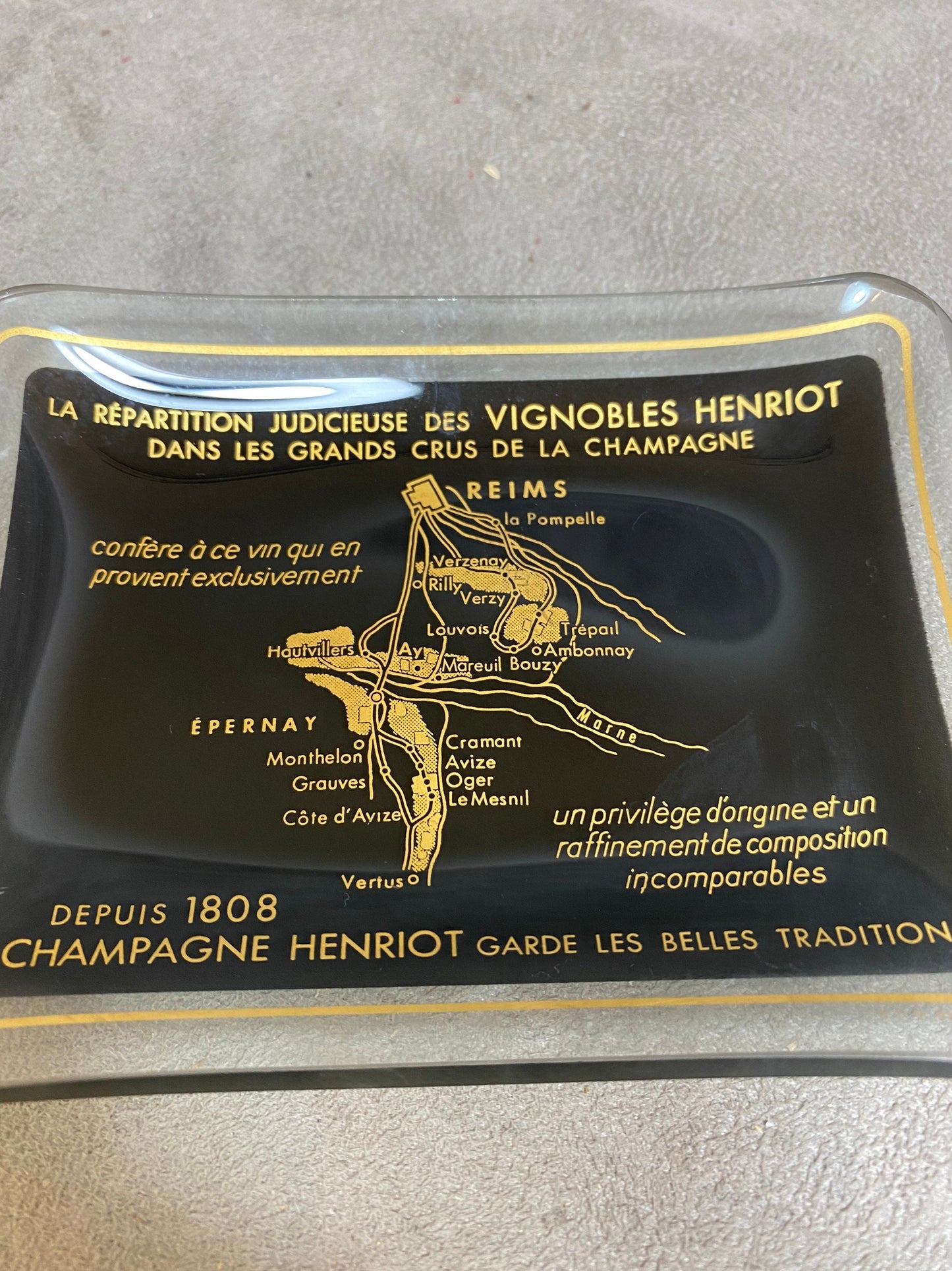 Cendrier Publicitaire en Verre, Carte des Vignobles Henriot Grands Crus de Champagne, Made in France, Vintage 1980