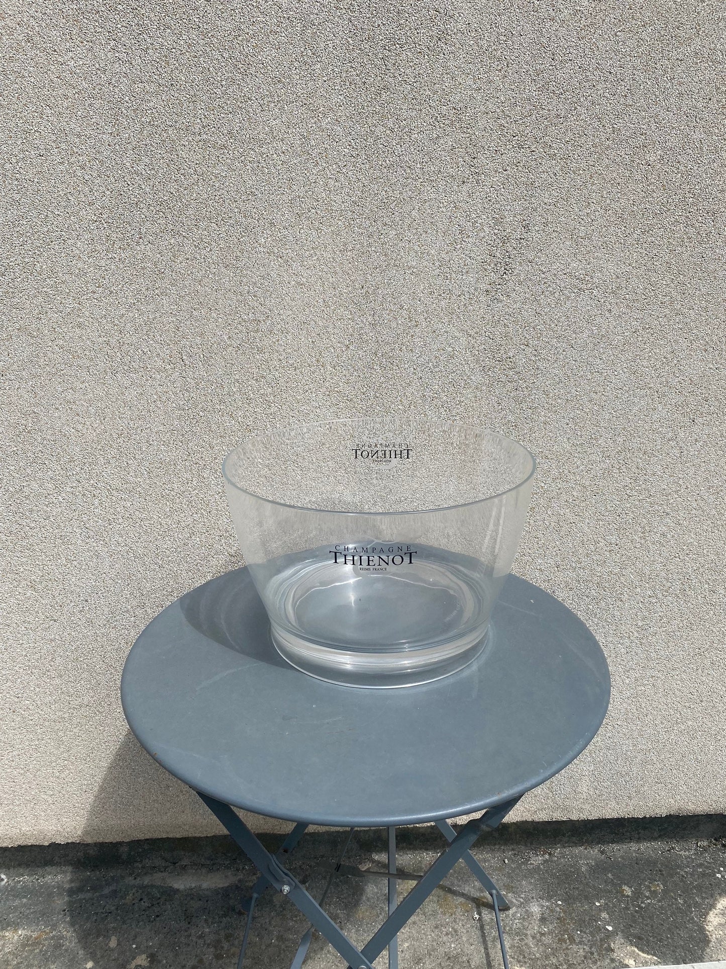 Seau vasque à champagne vintage en plastique transparent Champagne Thiénot vintage Made in France Années 1990