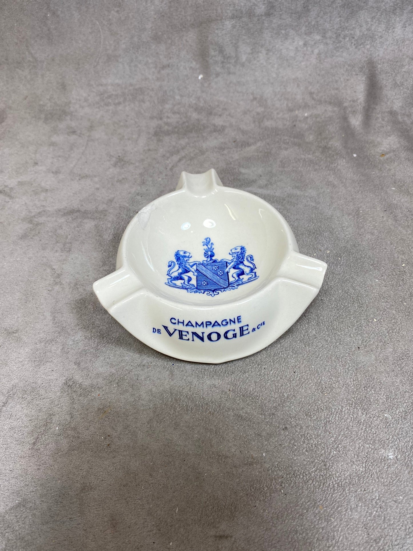 De Venoge champagne ashtray in Villeroy and Boch ceramic Made in France 1950s