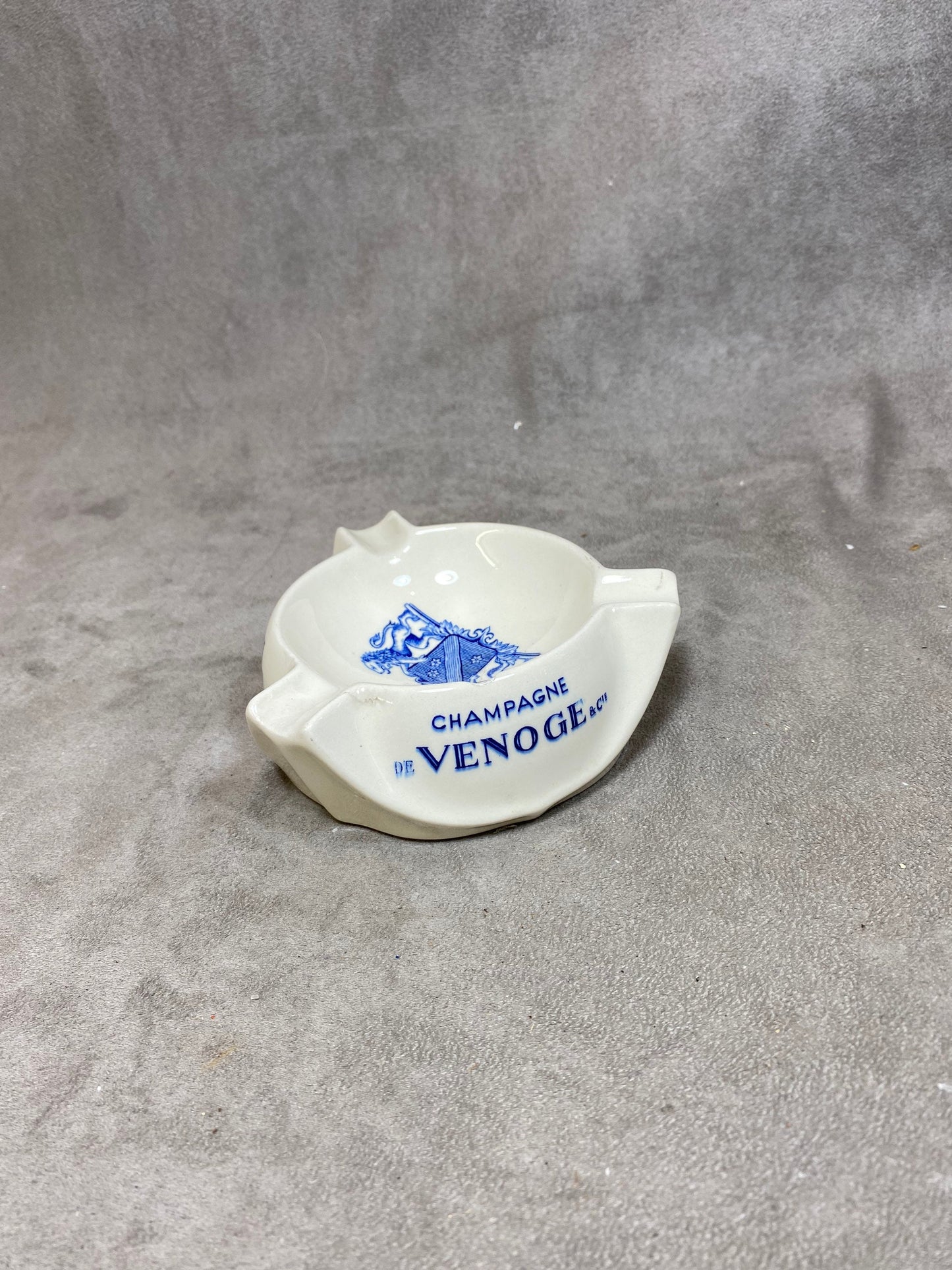 De Venoge champagne ashtray in Villeroy and Boch ceramic Made in France 1950s