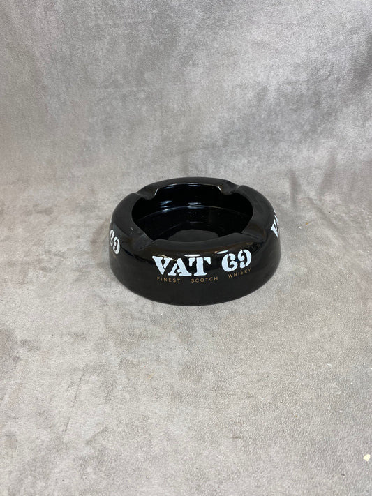 RARE XXL VAT 69 Finest Scotch Whisky Ashtray in Vintage Black Porcelain Wade Made in England