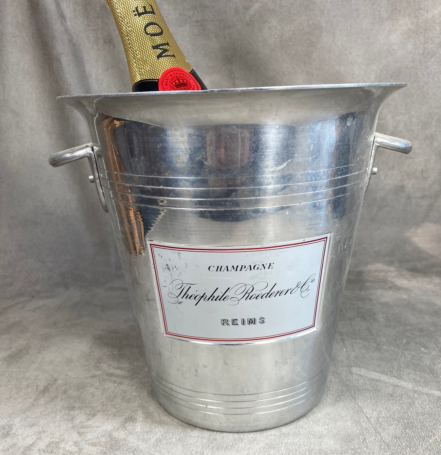 Seau à Champagne en aluminium Champagne Théophile Roederer vintage   Années 1960