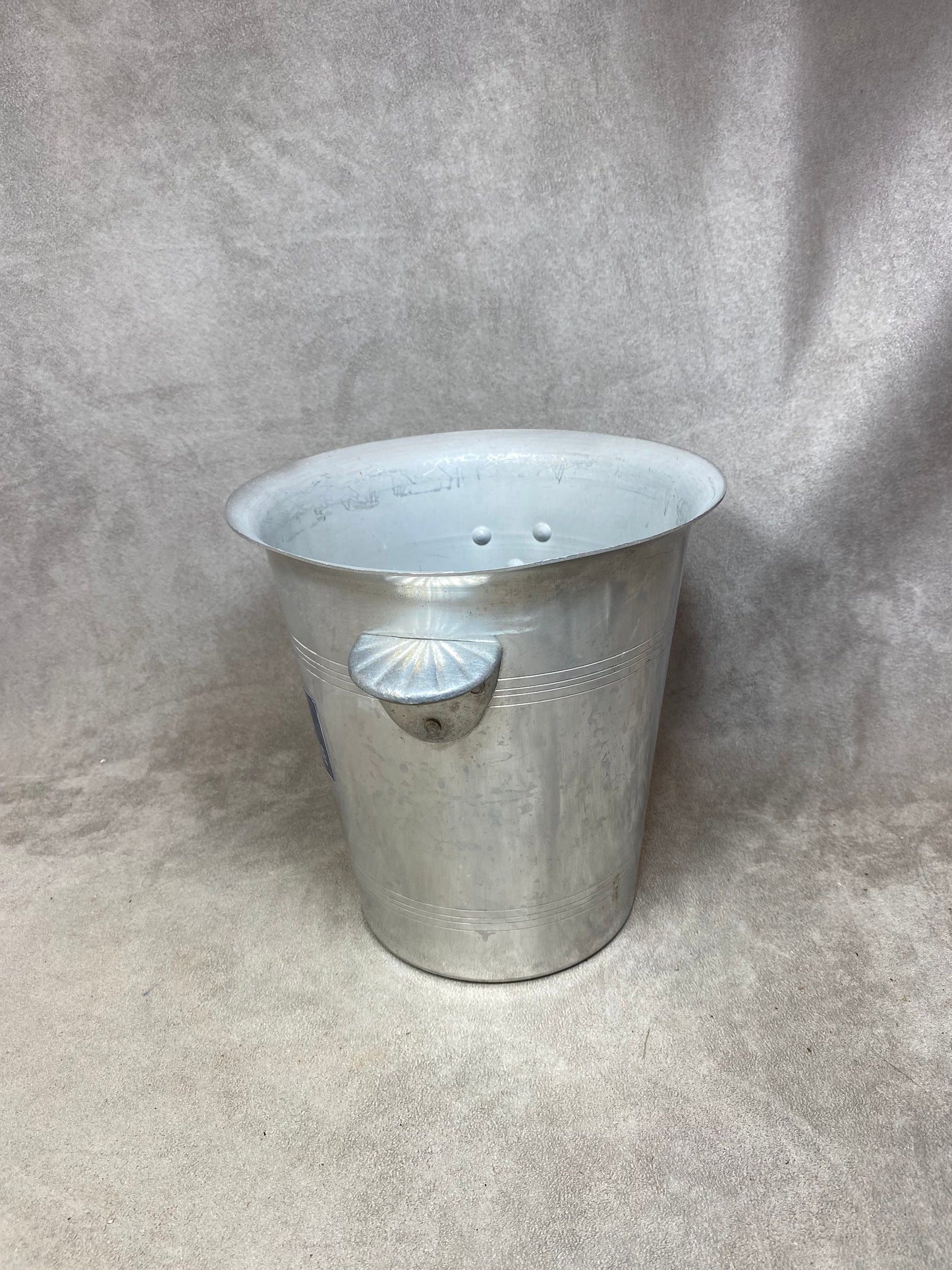 Seau à champagne De Castellane  en aluminium  vintage Made in France