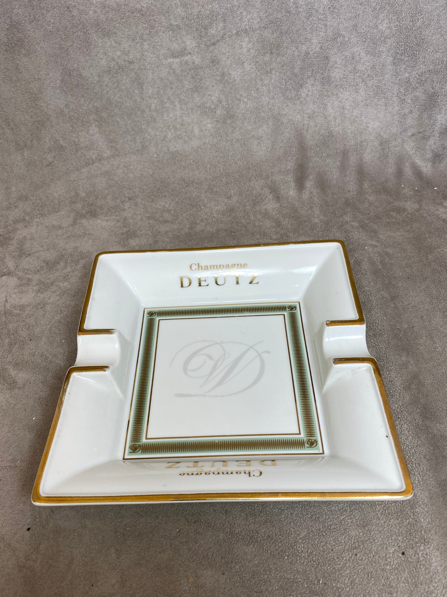 RARE Magnificent Deutz ashtray in white porcelain Made in France 1980s