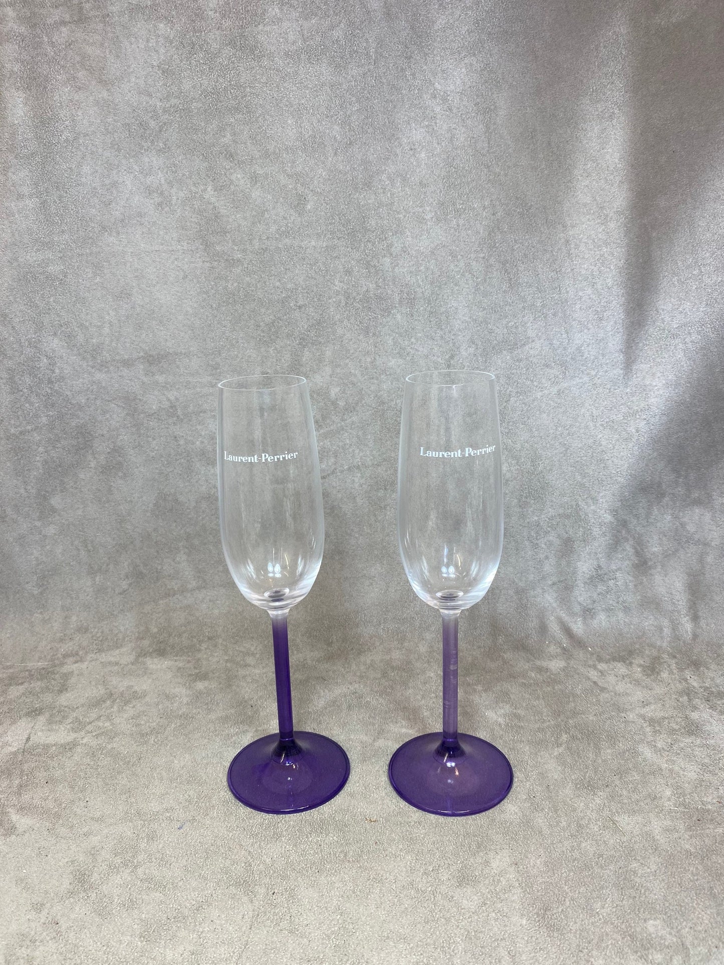 Lot de 2 flutes en verre violet vintage  Champagne Laurent-Perrier Made in france