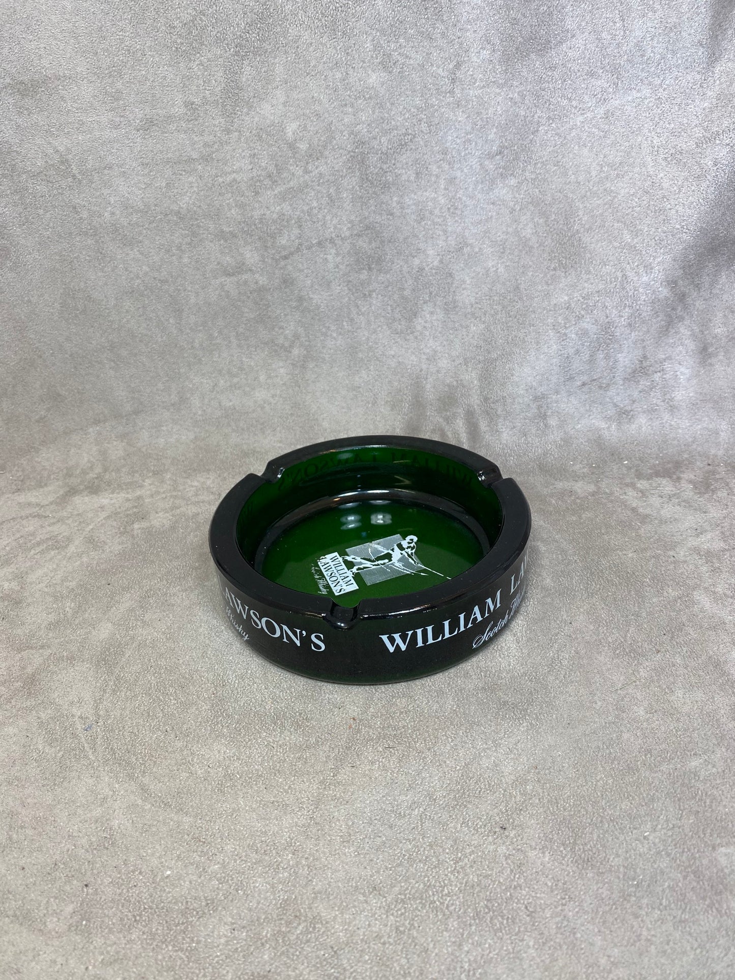 Grand cendrier en verre vert whisky William Lawson  vintage made in France