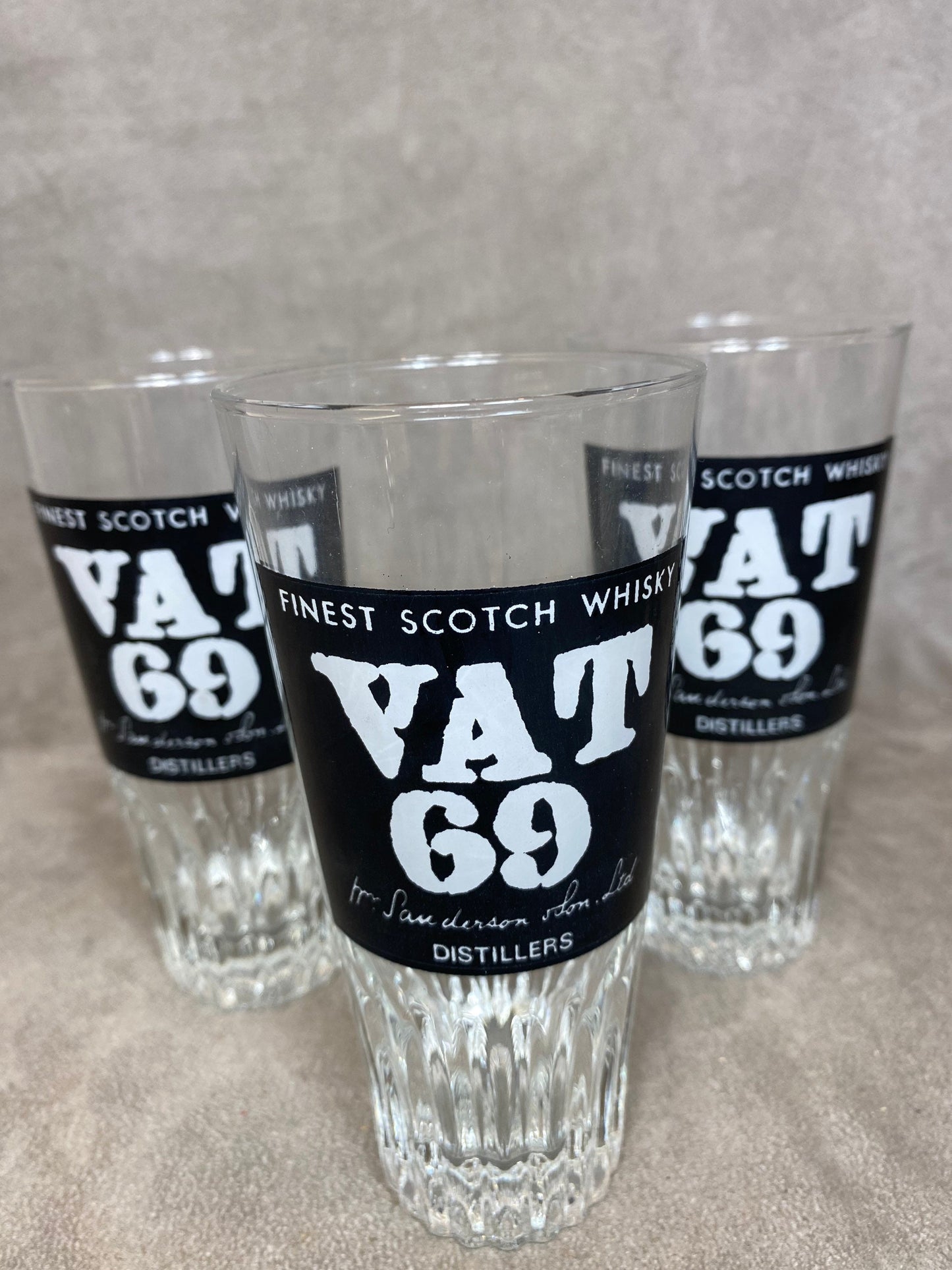 Set of 3 vintage VAT 69 Finest Scotch Whiskey glasses Made in France
