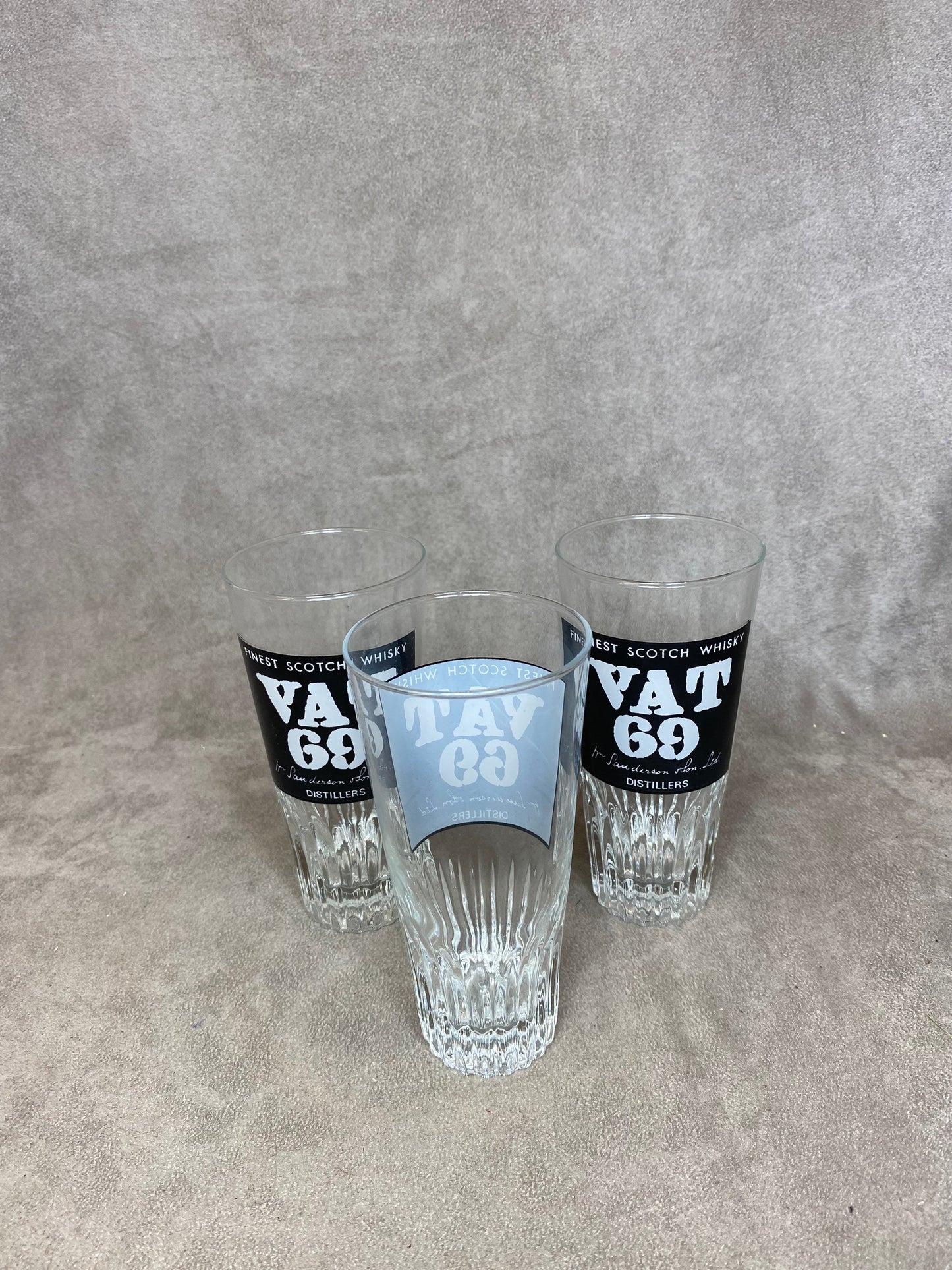 Set of 3 vintage VAT 69 Finest Scotch Whiskey glasses Made in France