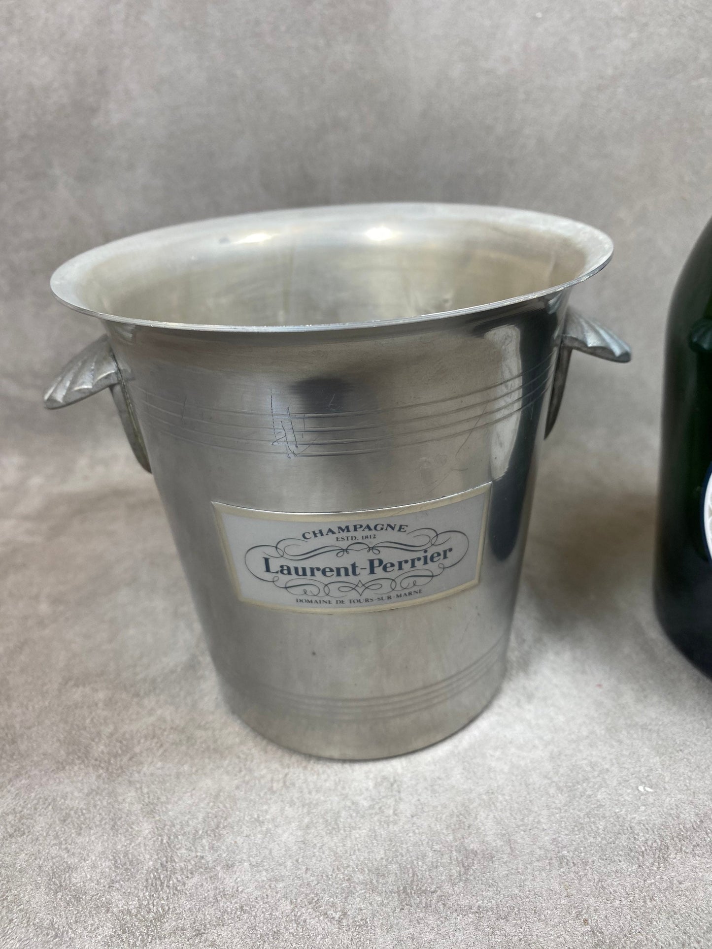 SELTENER kleiner Vintage Laurent-Perrier Aluminium Champagnerkühler Eiskübel hergestellt in Frankreich 1970er Jahre